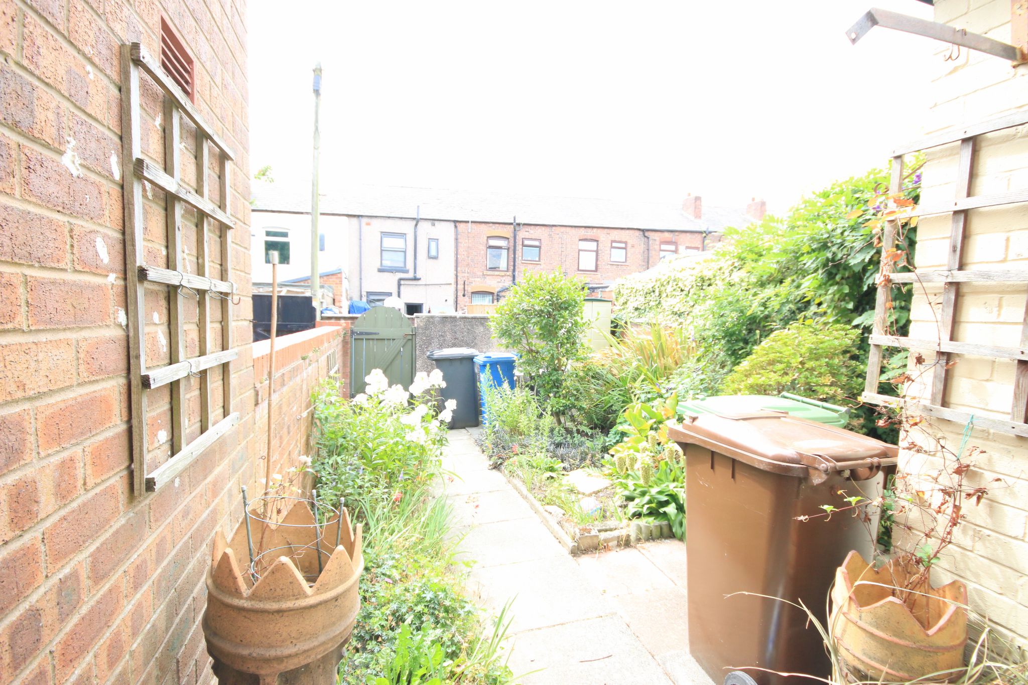 2 bedroom mid terraced house Let in Wigan - Photograph 10.