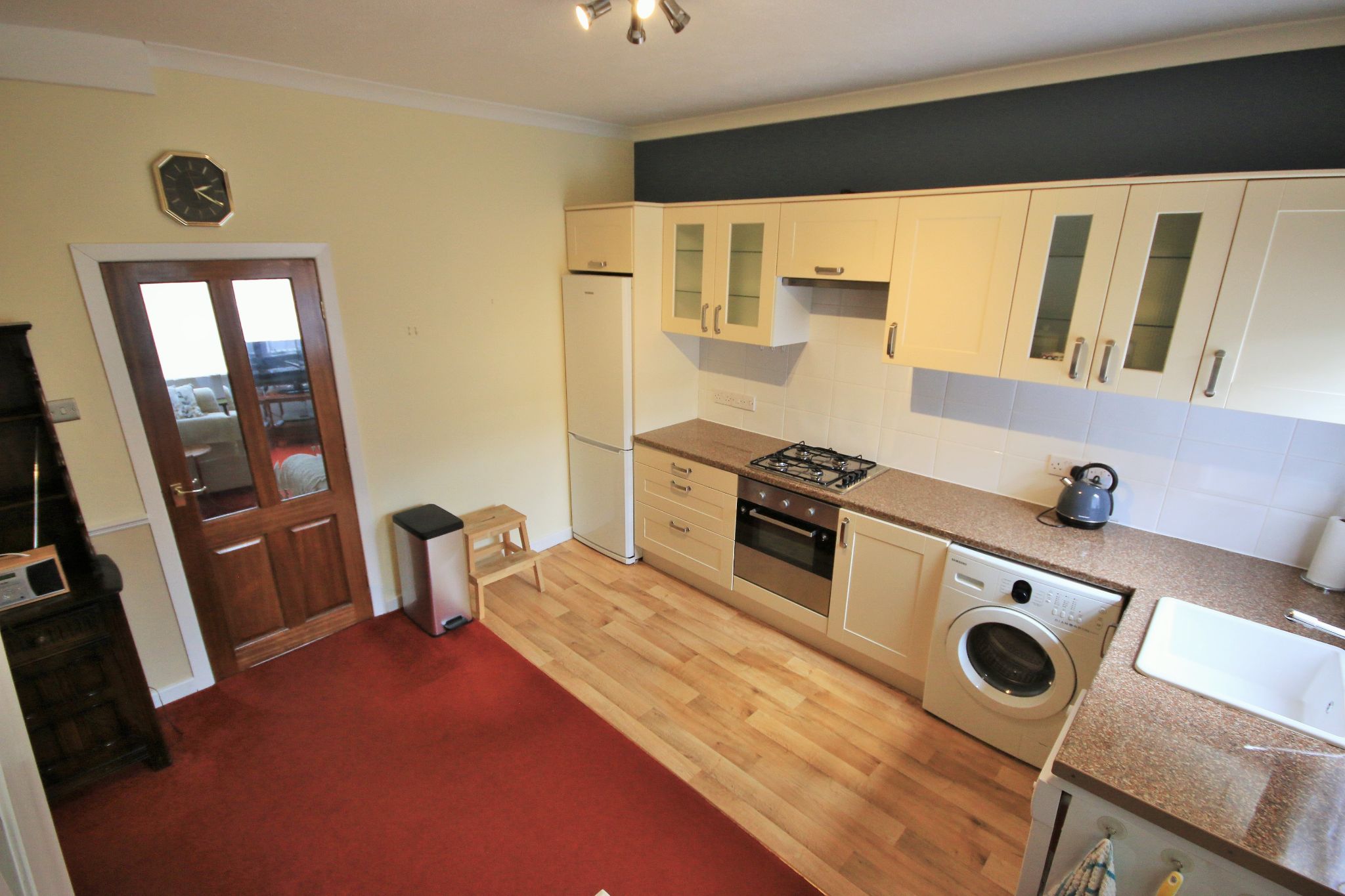 2 bedroom mid terraced house Let in Wigan - Photograph 4.