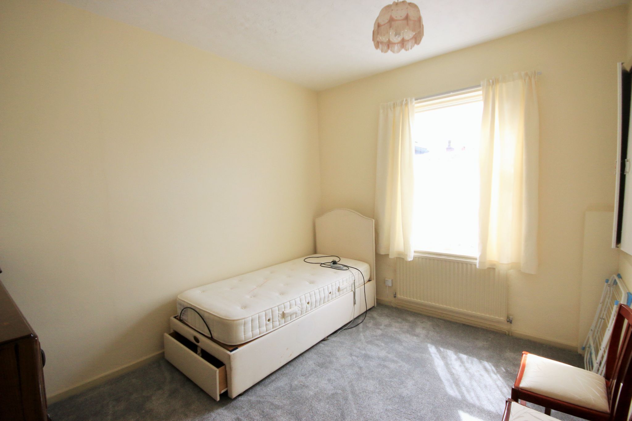 2 bedroom mid terraced house Let in Wigan - Photograph 7.