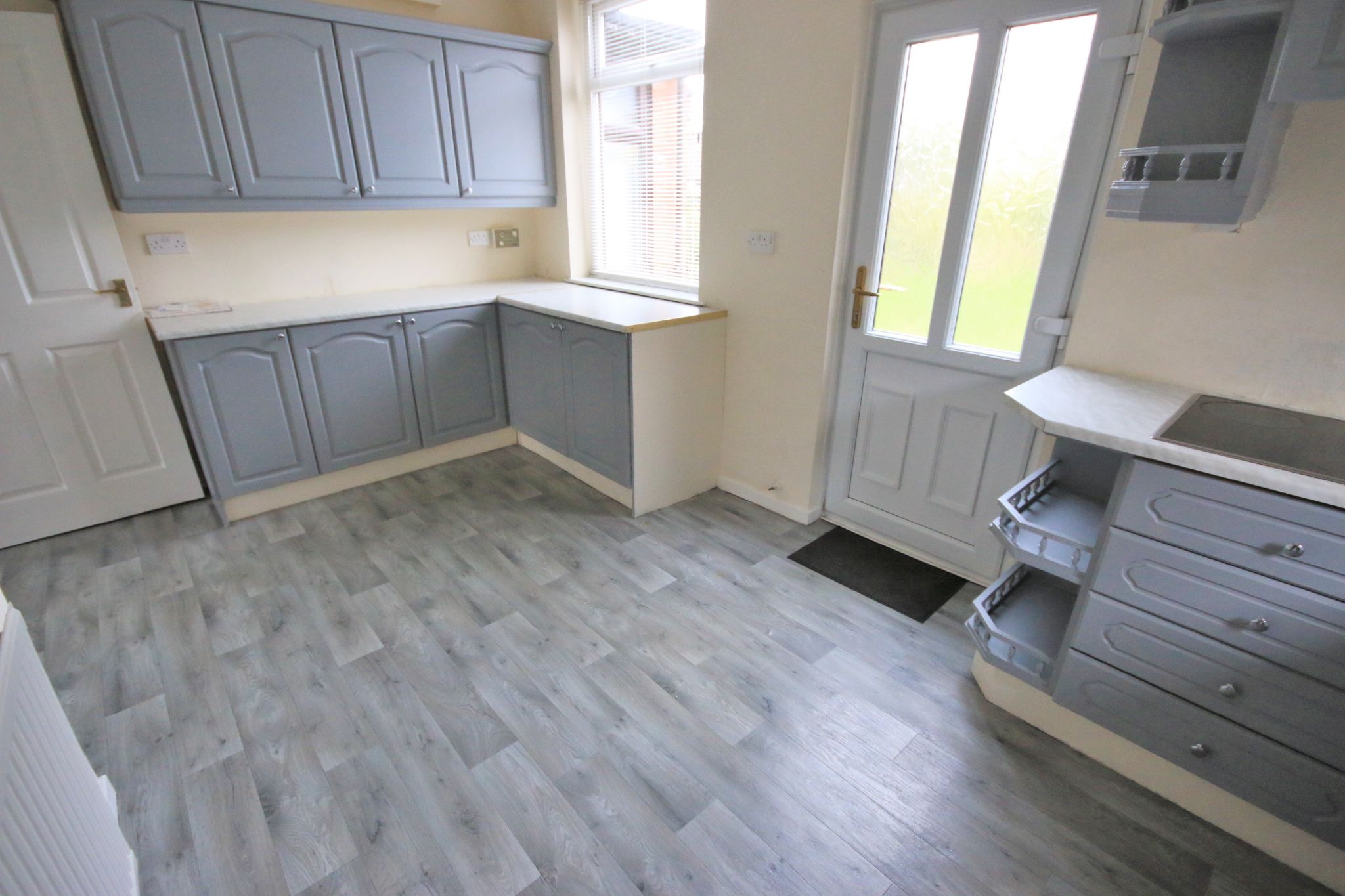 3 bedroom semi-detached house Let in Wigan - Photograph 5.