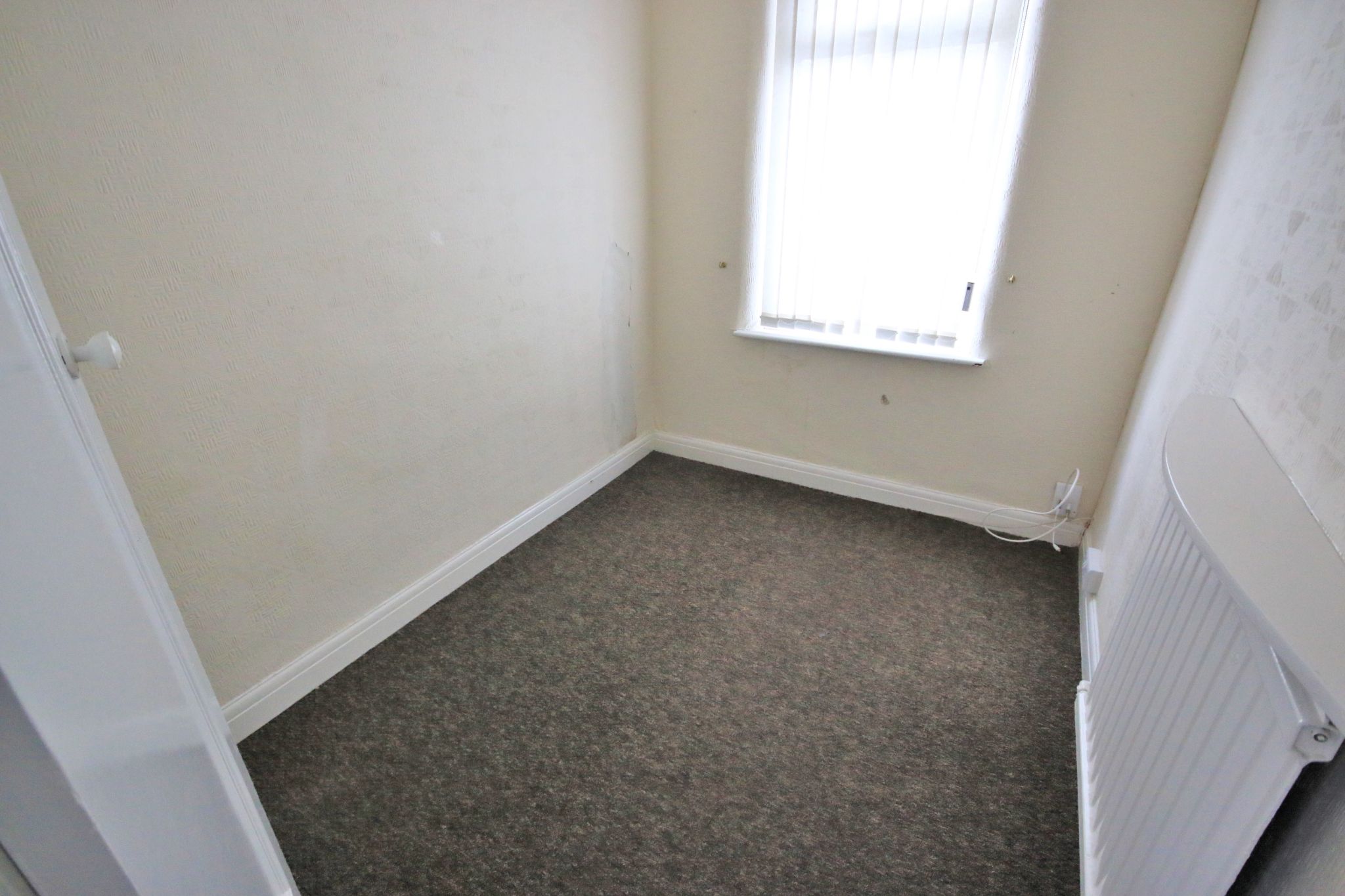 3 bedroom semi-detached house Let in Wigan - Photograph 9.