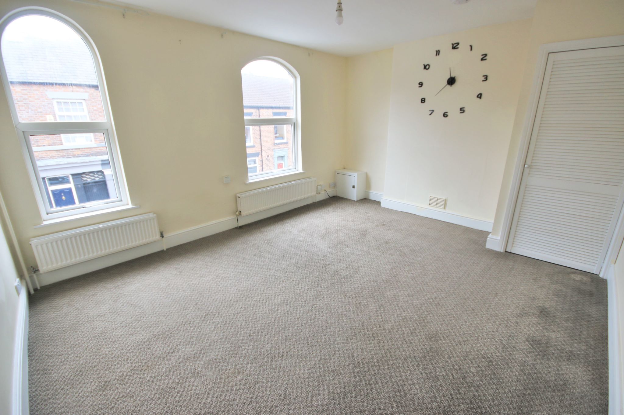 1 bedroom apartment flat/apartment Let in Wigan - Photograph 2.