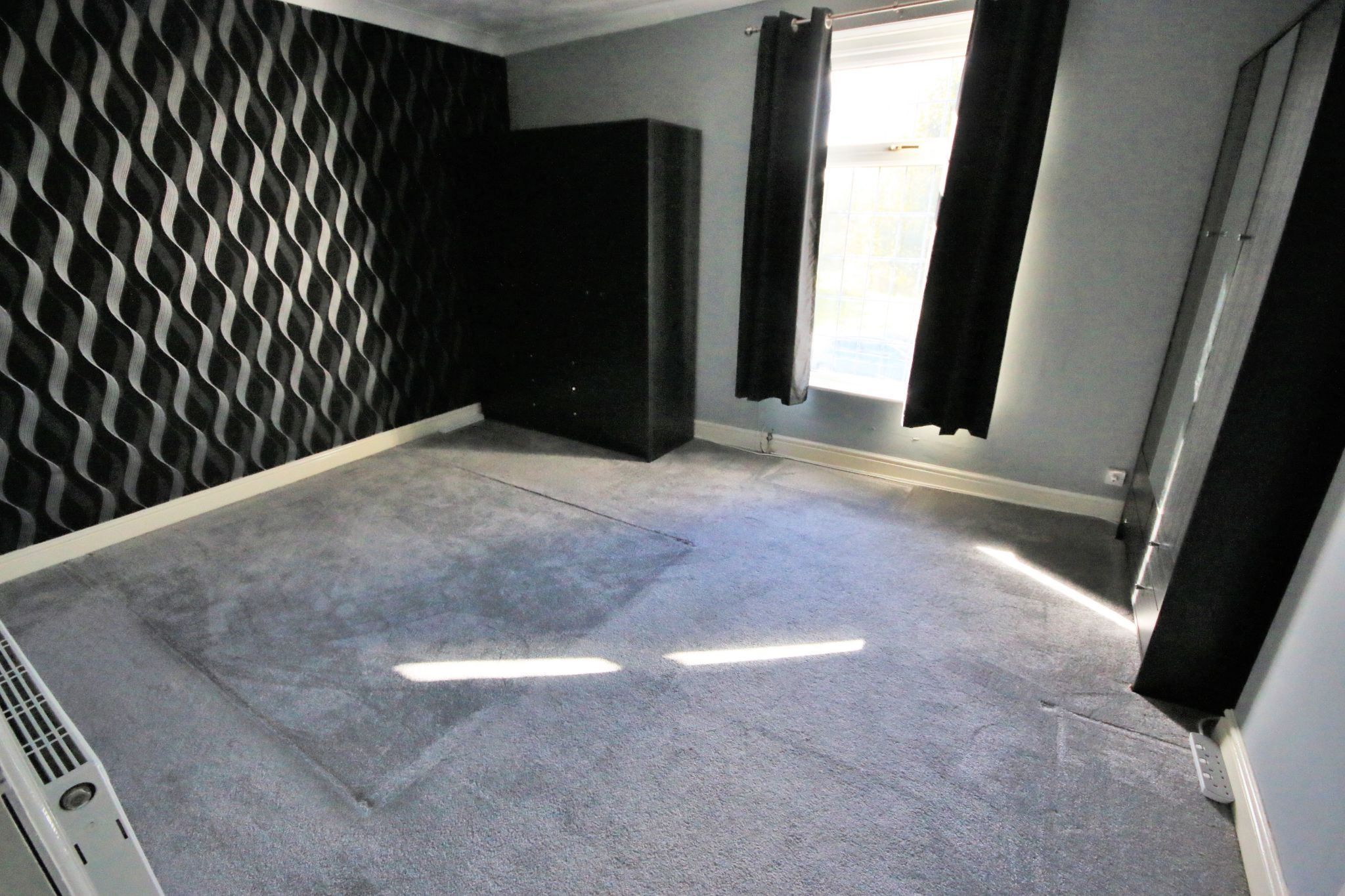 2 bedroom mid terraced house Let in Wigan - Photograph 5.