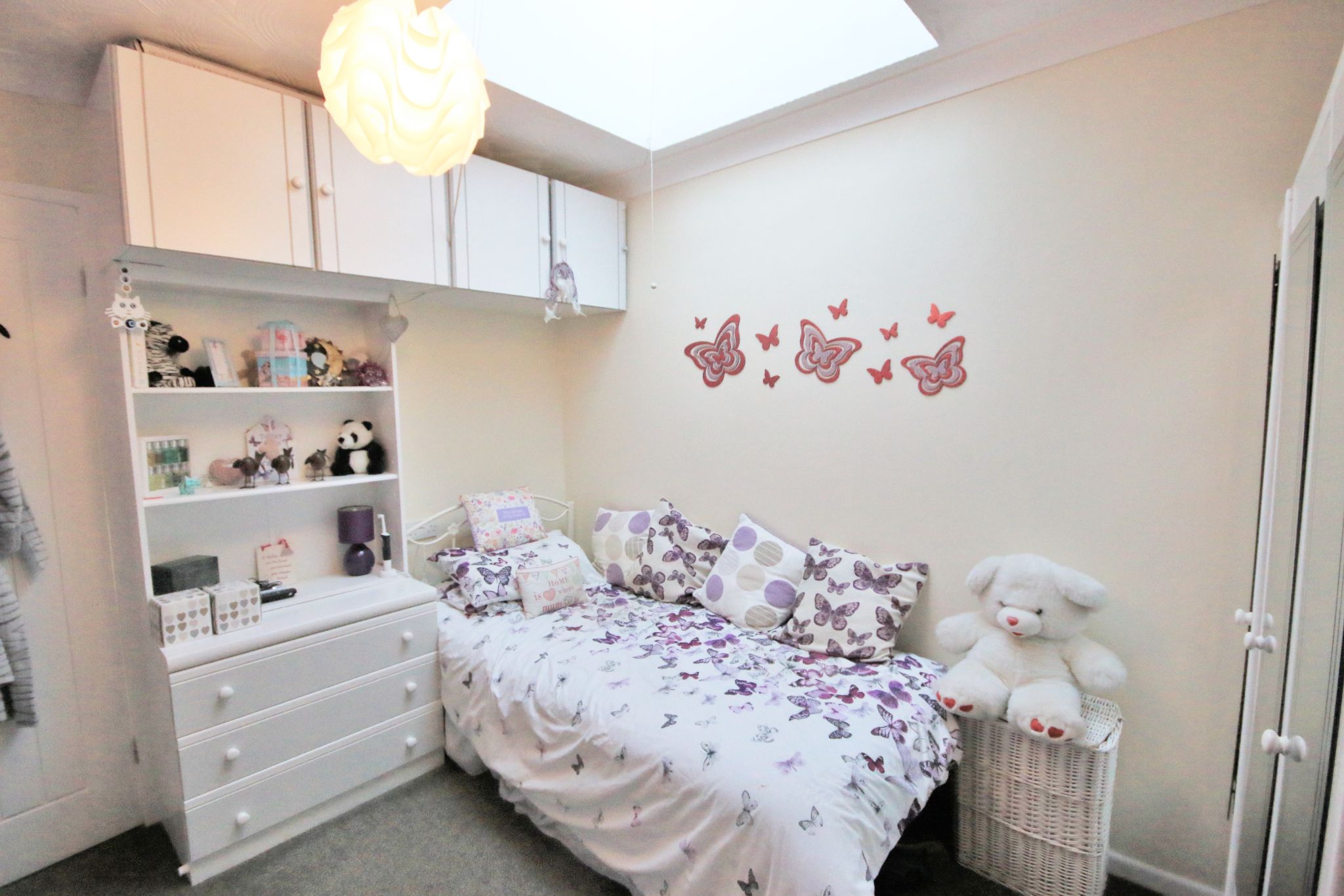 3 bedroom semi-detached bungalow Let in Wigan - Photograph 13.