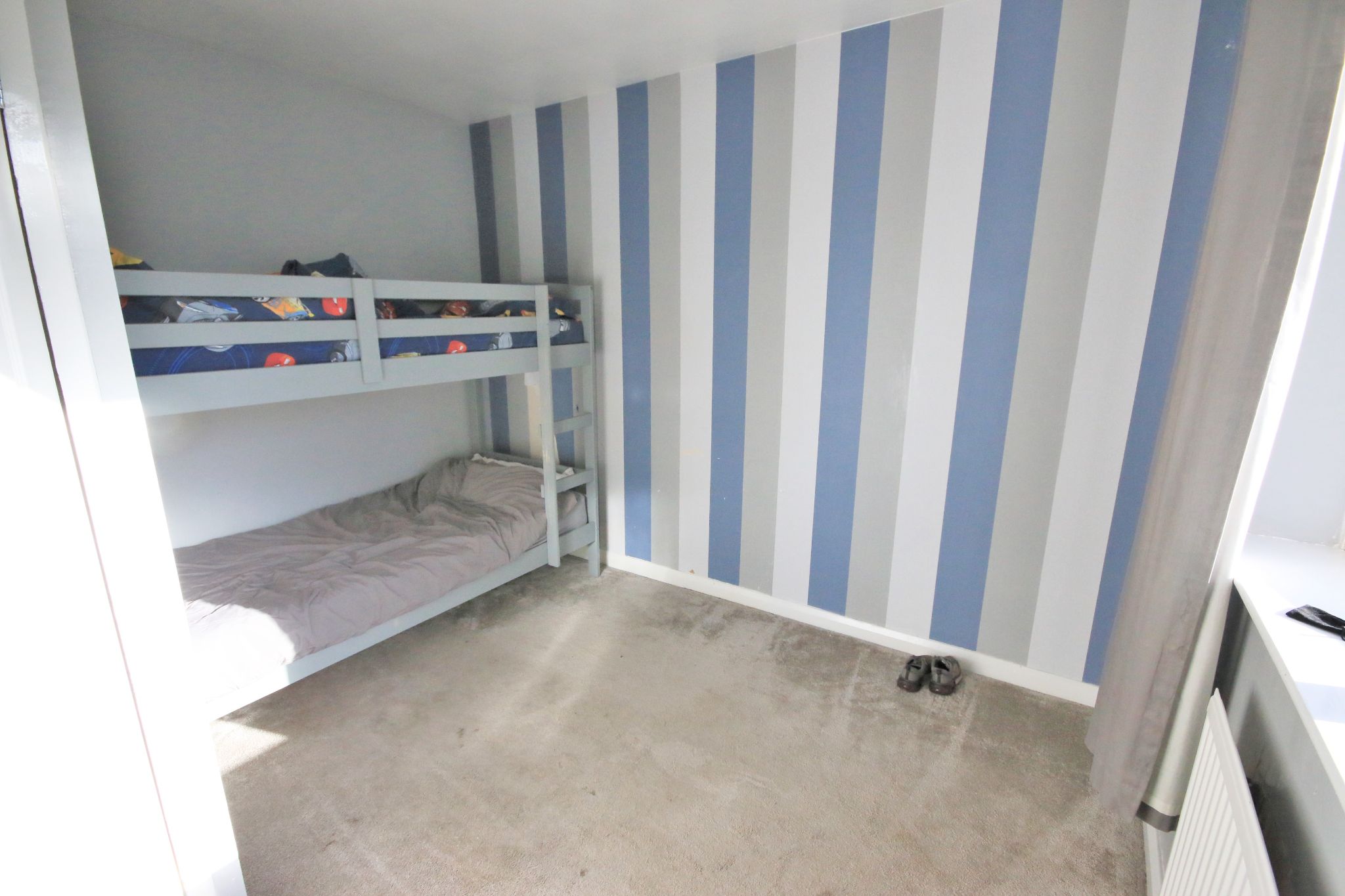 3 bedroom town house To Let in Wigan - Photograph 8.
