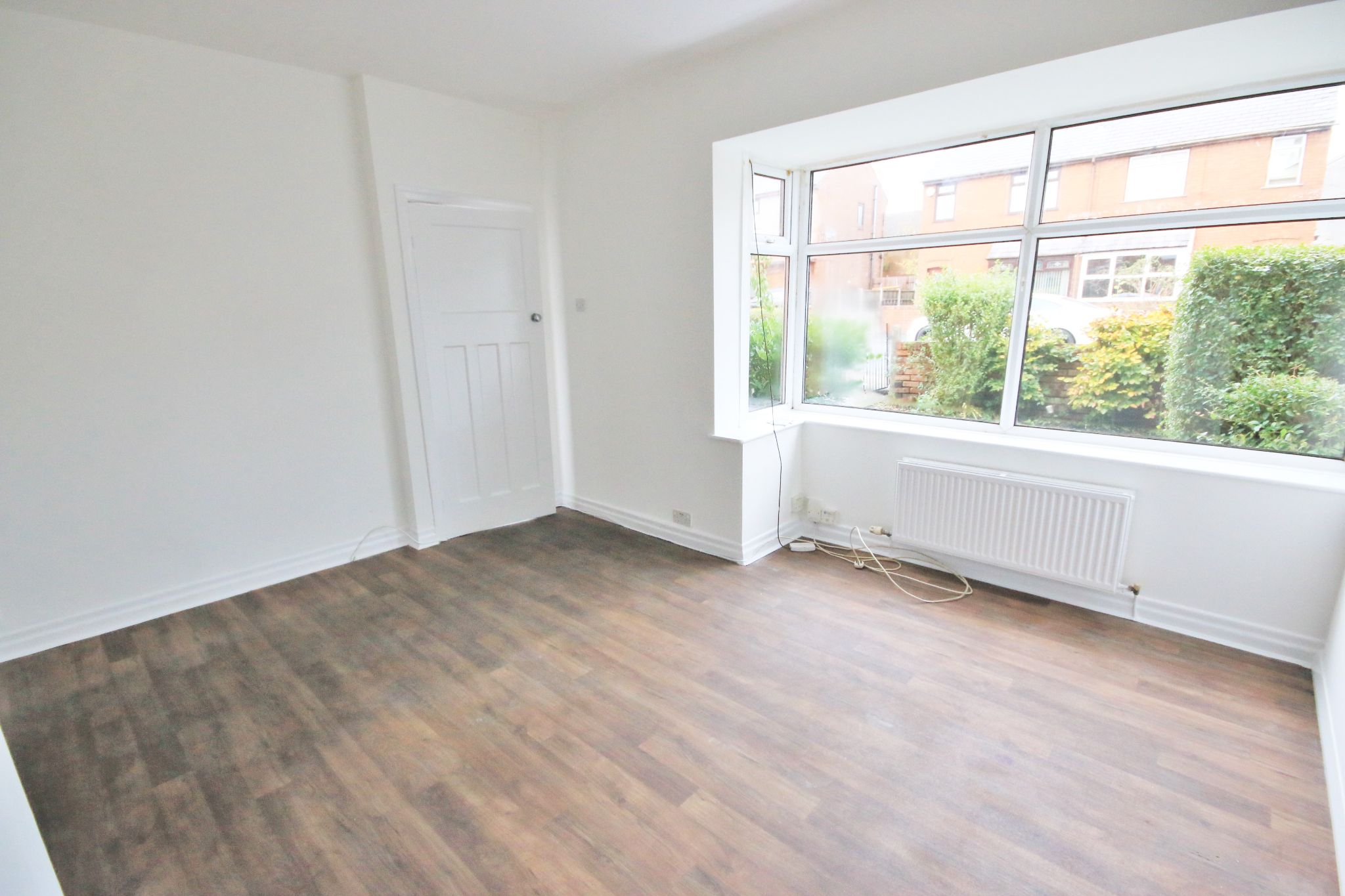 3 bedroom semi-detached house Let in Wigan - Photograph 4.