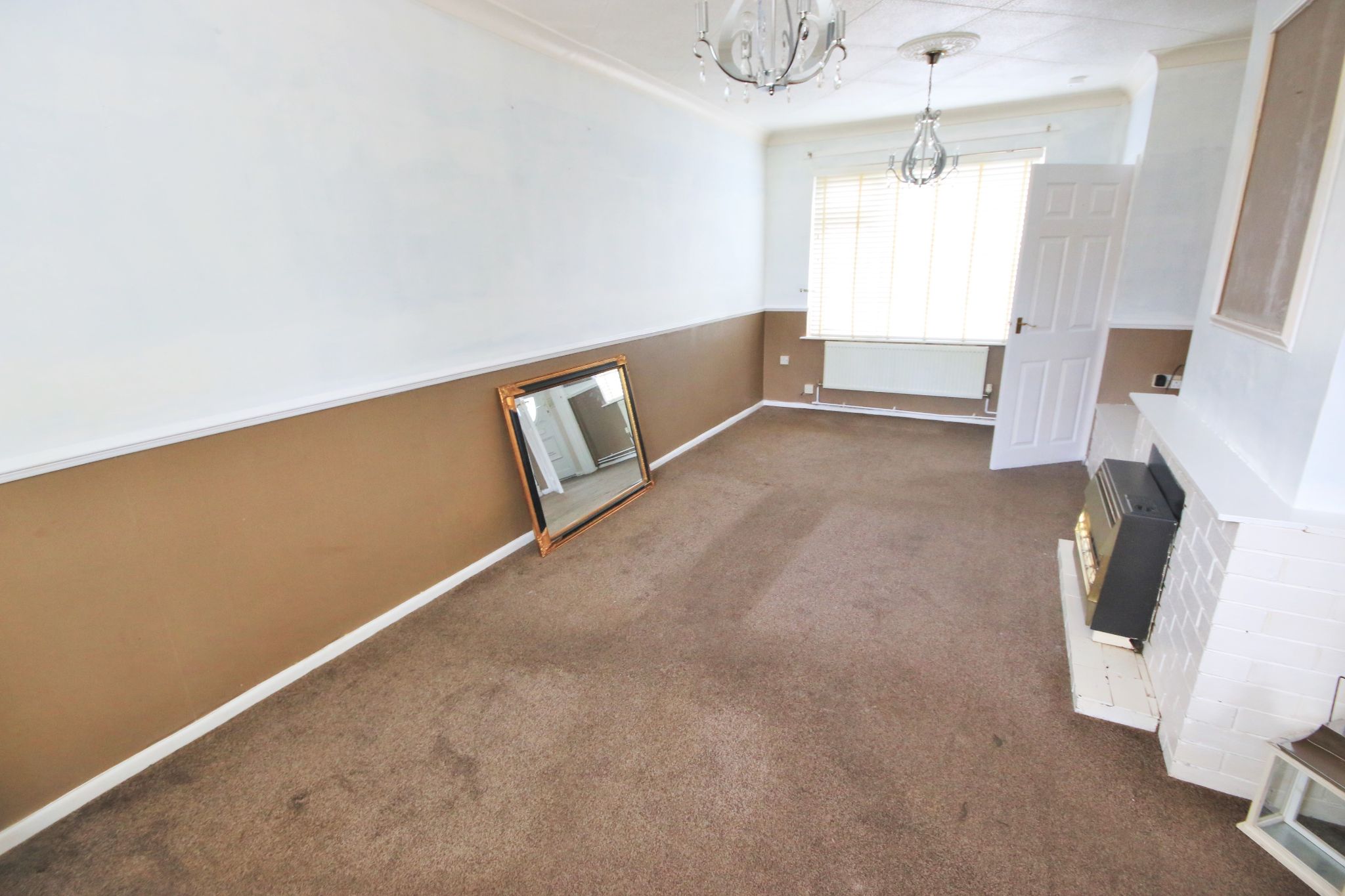 3 bedroom semi-detached house Let in Wigan - Photograph 2.