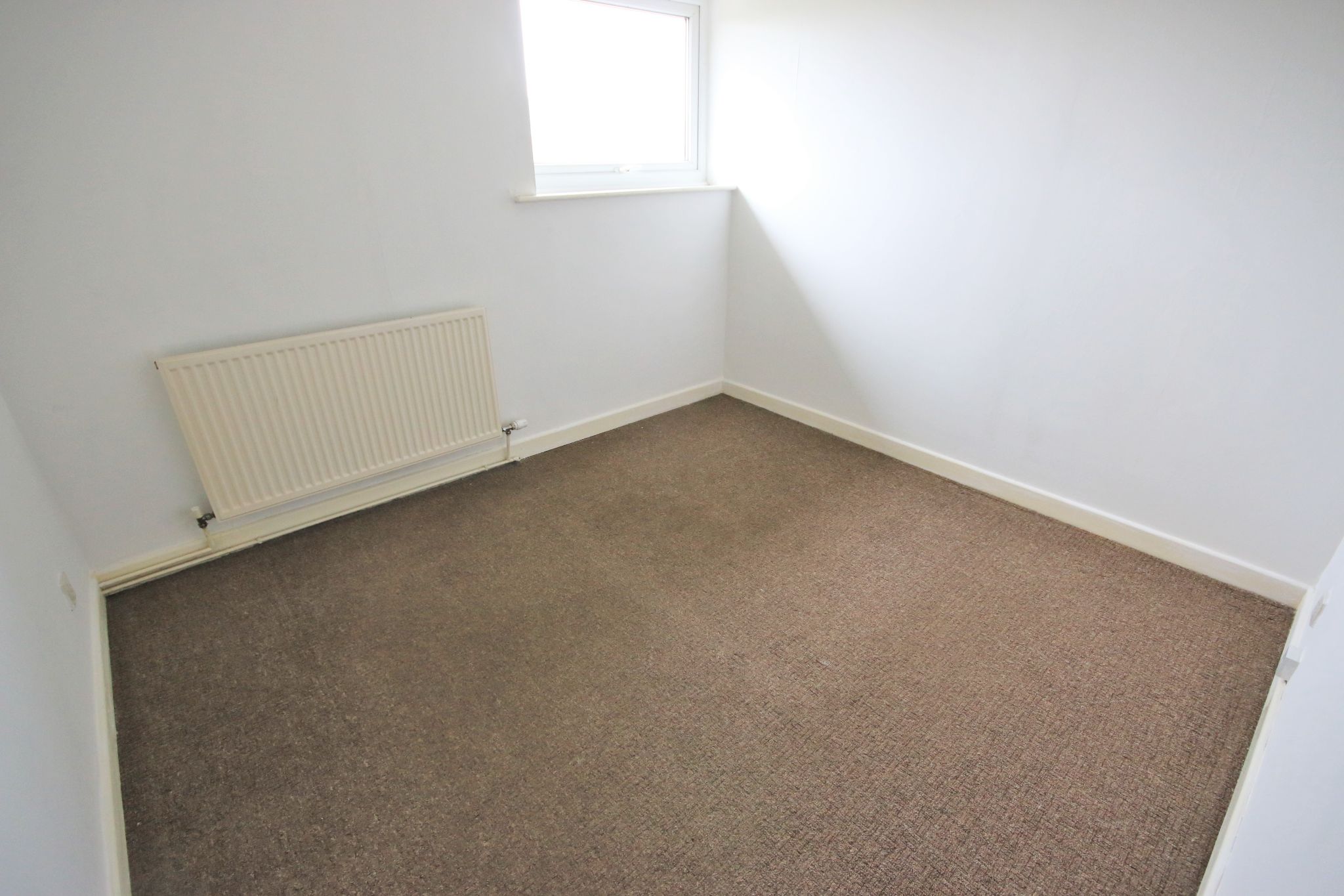2 bedroom apartment flat/apartment Let in Wigan - Photograph 5.