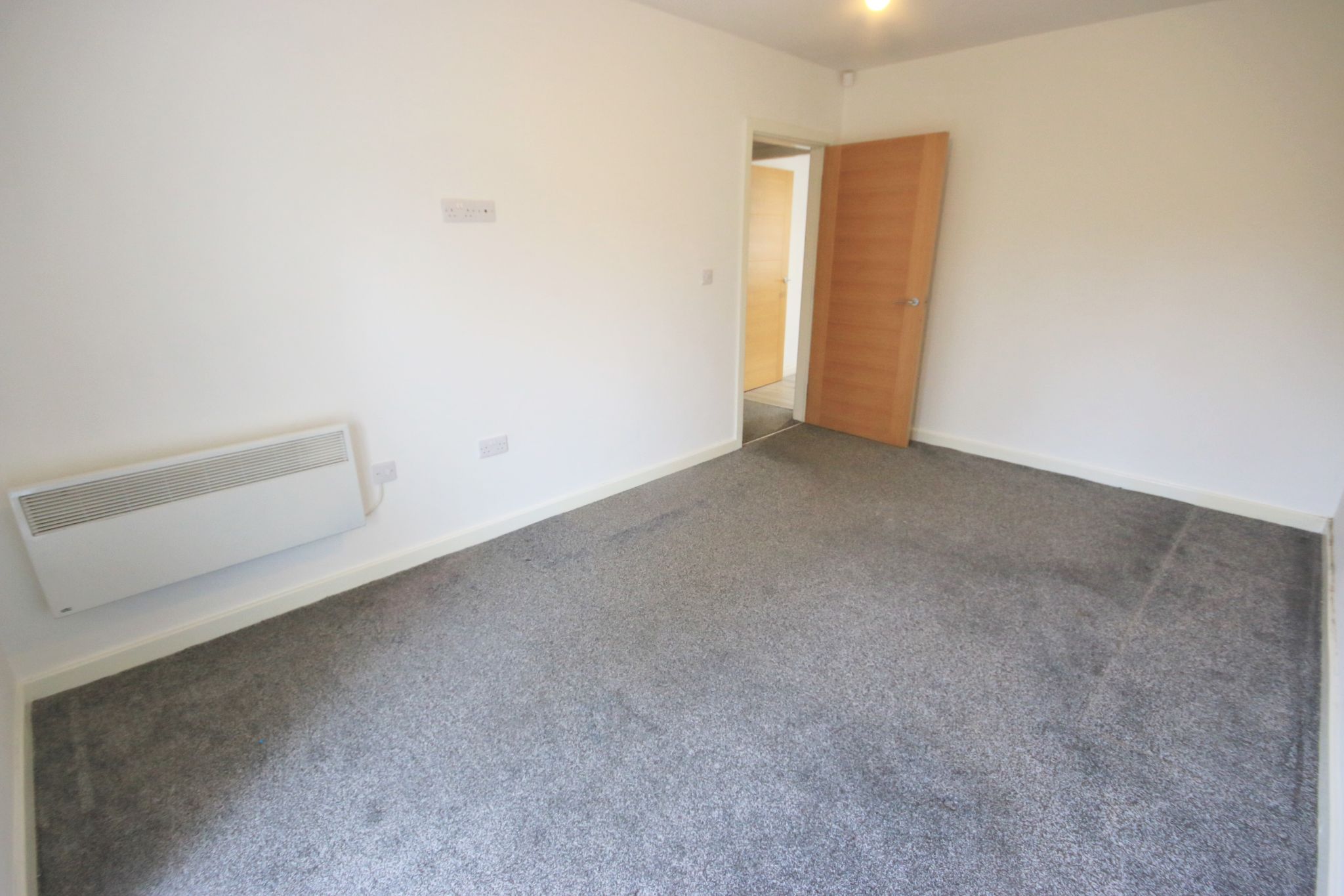2 bedroom apartment flat/apartment Let in Formby - Photograph 6.