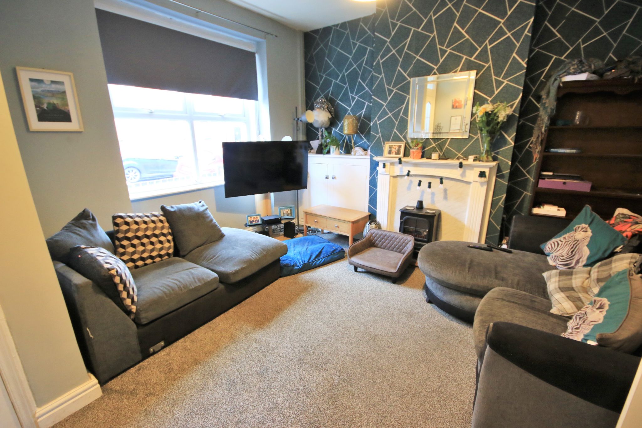 3 bedroom mid terraced house Let in Wigan - Photograph 2.