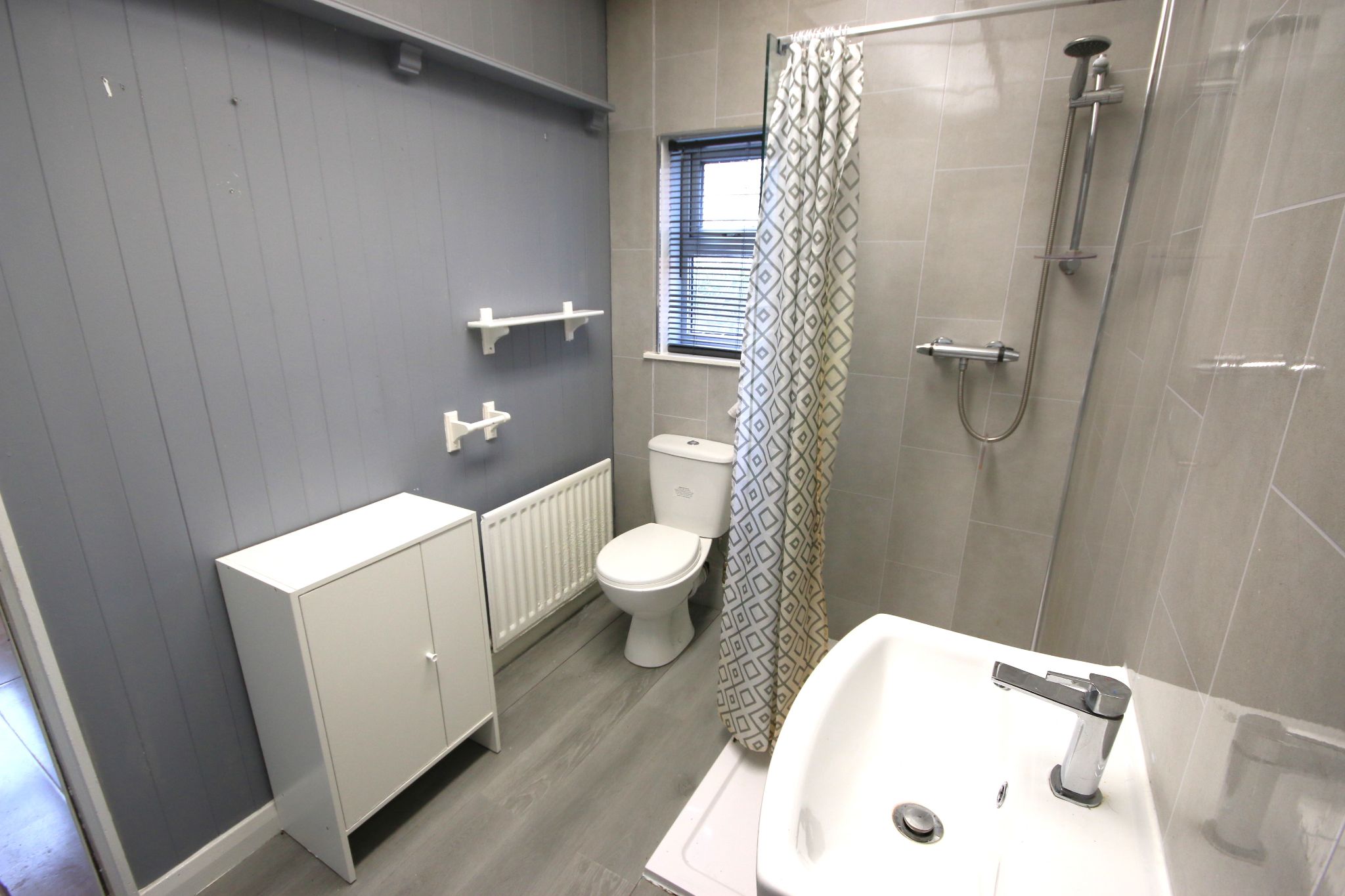 3 bedroom end terraced house Let in Wigan - Photograph 12.