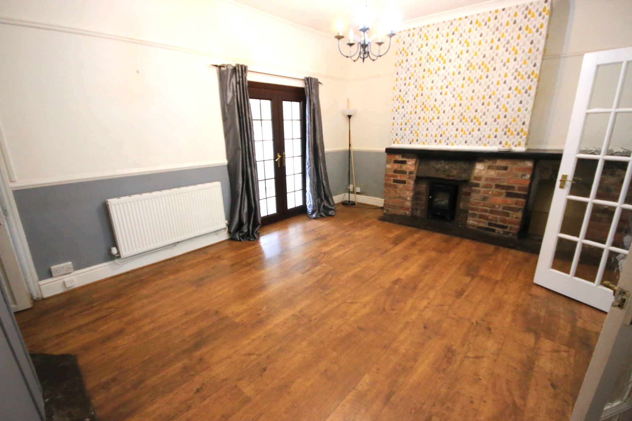 3 bedroom end terraced house Let in Wigan - Photograph 3.