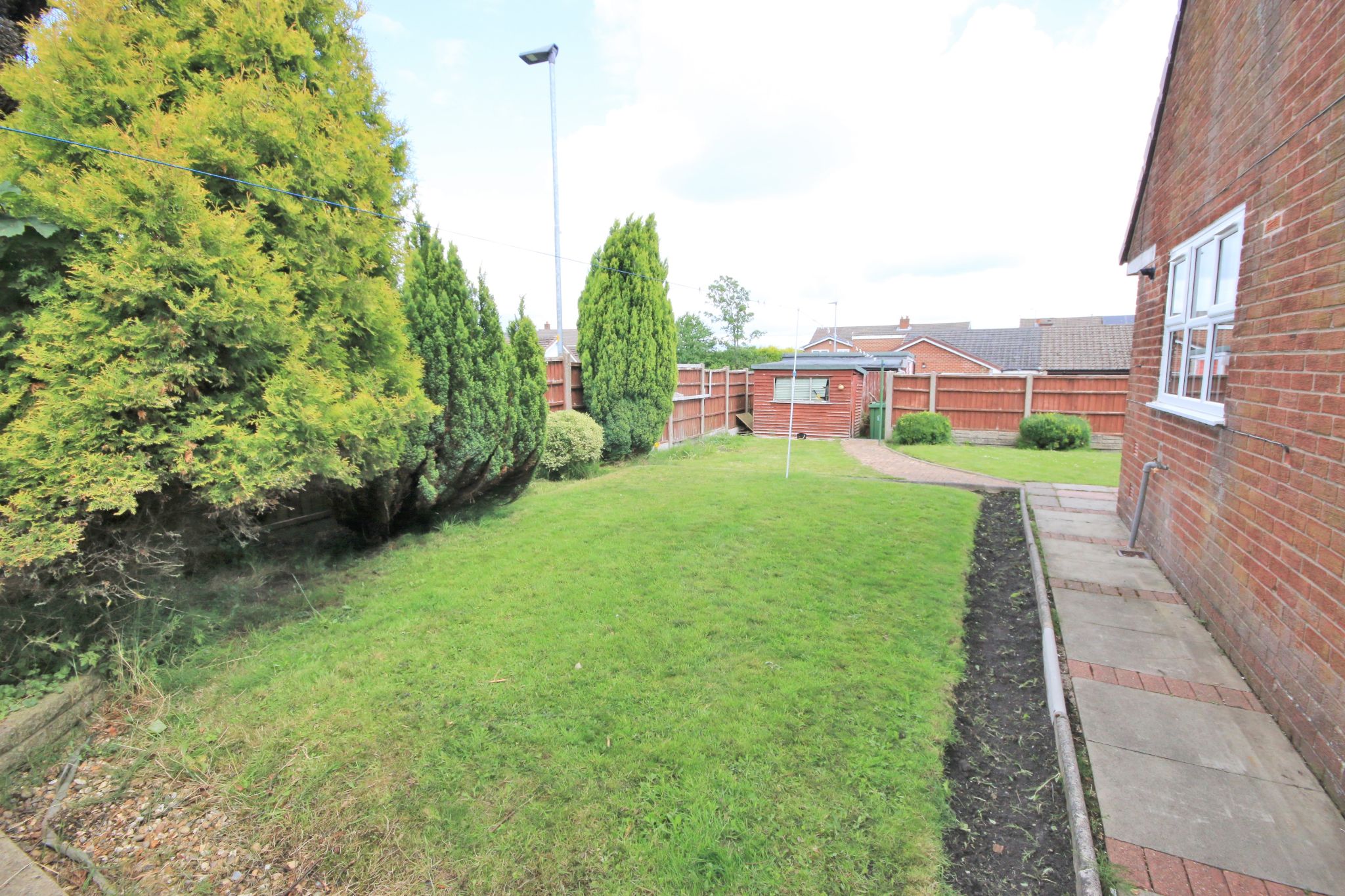 3 bedroom semi-detached house Let in Wigan - Photograph 21.
