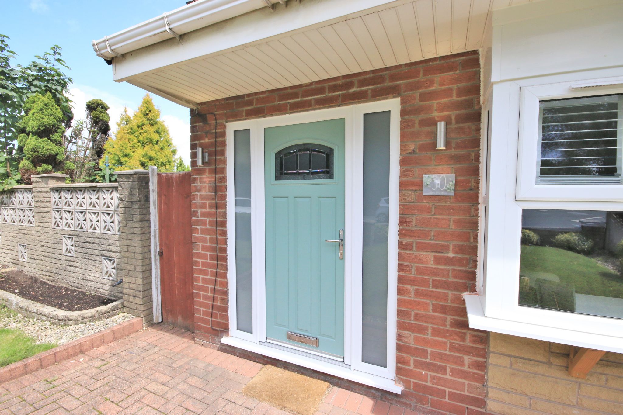 3 bedroom semi-detached house Let in Wigan - Photograph 4.