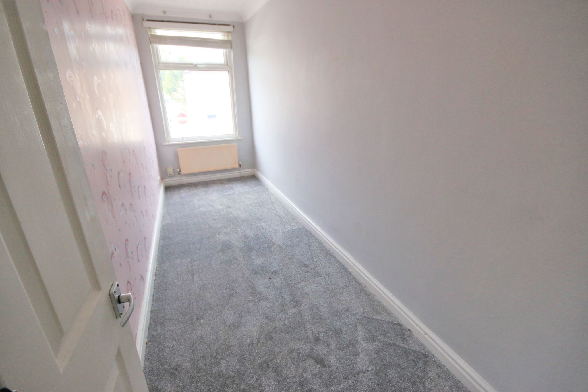 3 bedroom mid terraced house Let in Wigan - Photograph 8.
