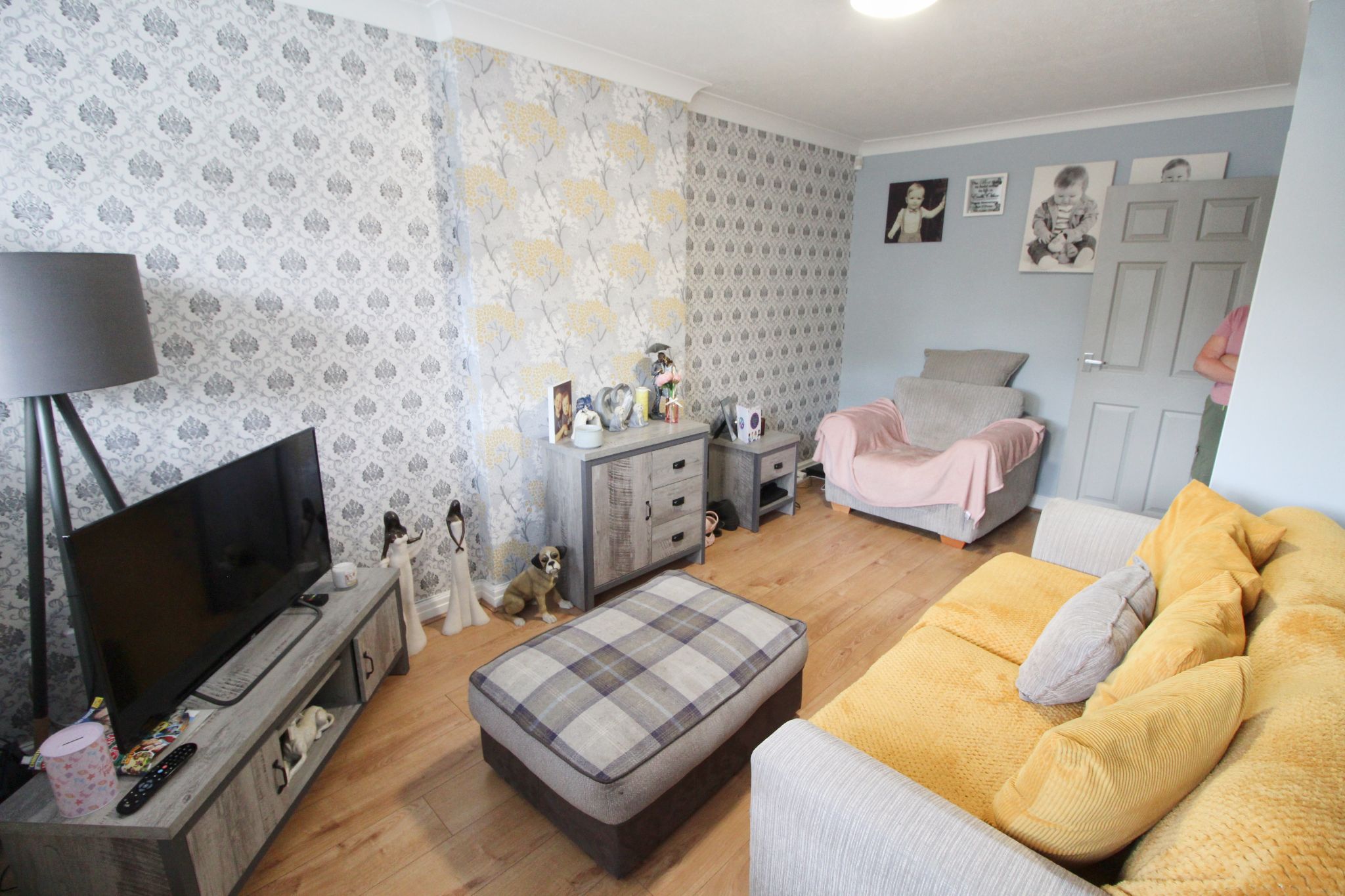 2 bedroom detached bungalow To Let in Wigan - Property photograph.