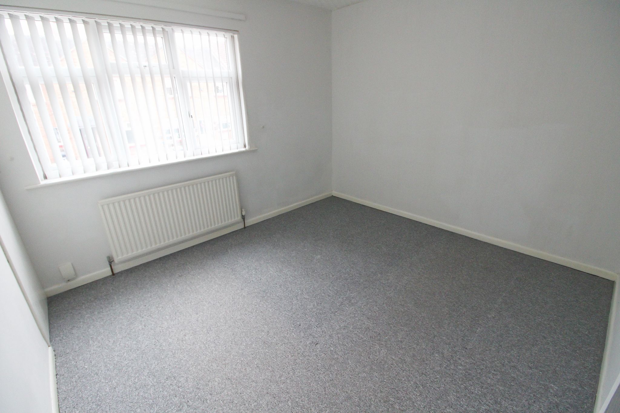 3 bedroom mid terraced house Let in Wigan - Photograph 10.