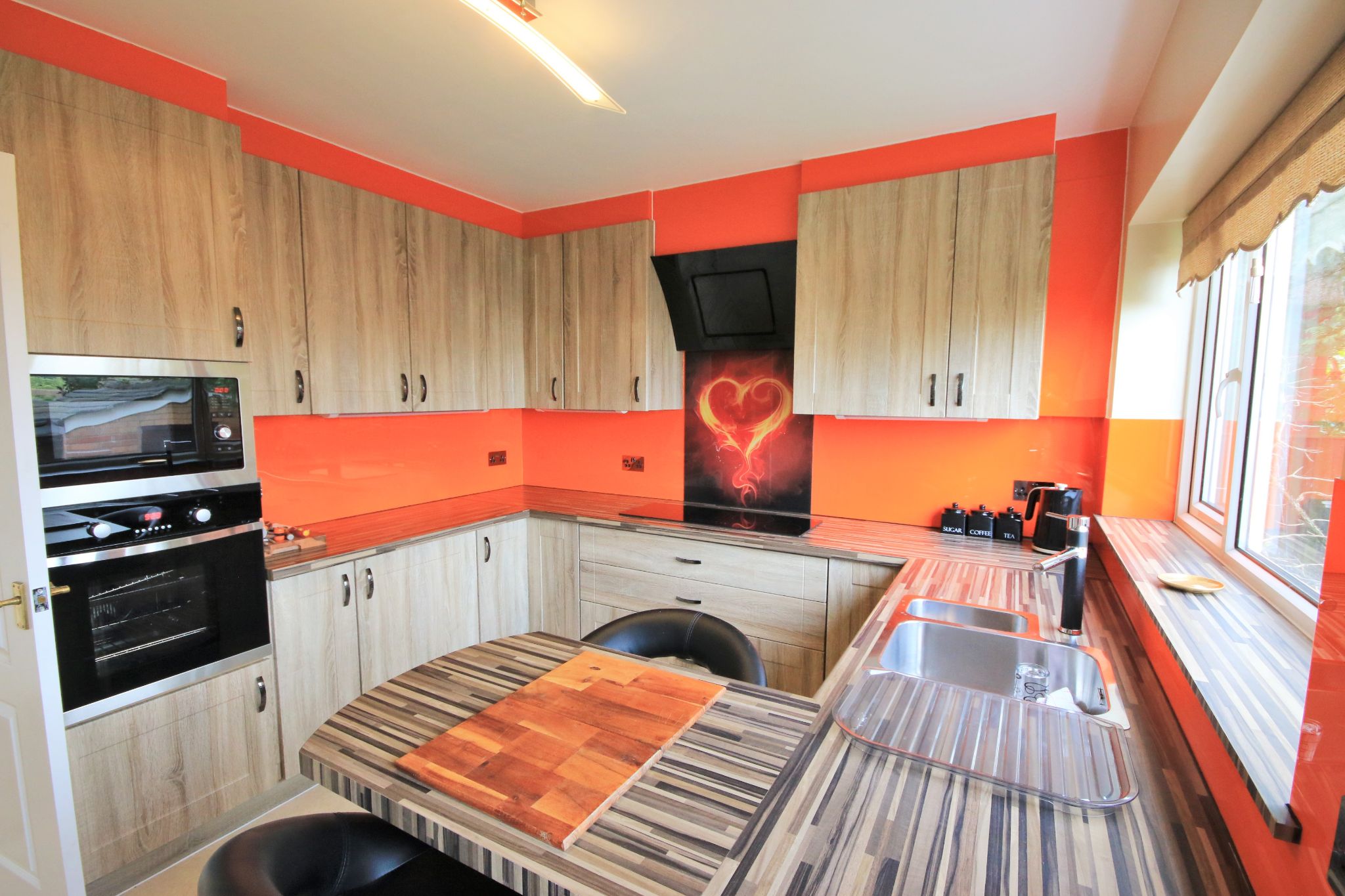 3 bedroom semi-detached house Let in Wigan - Photograph 6.