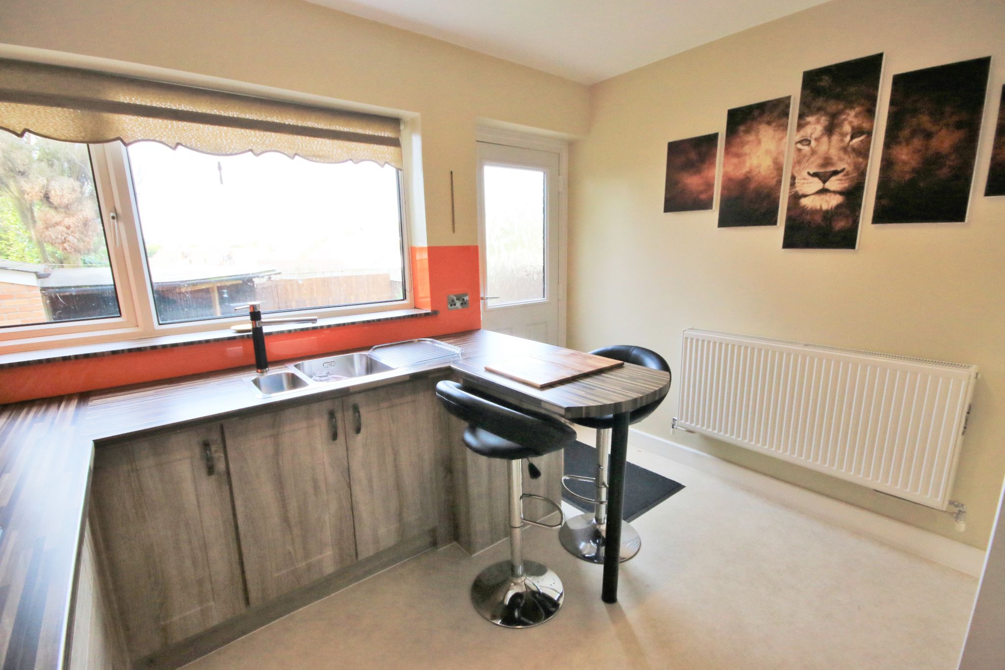 3 bedroom semi-detached house Let in Wigan - Photograph 7.