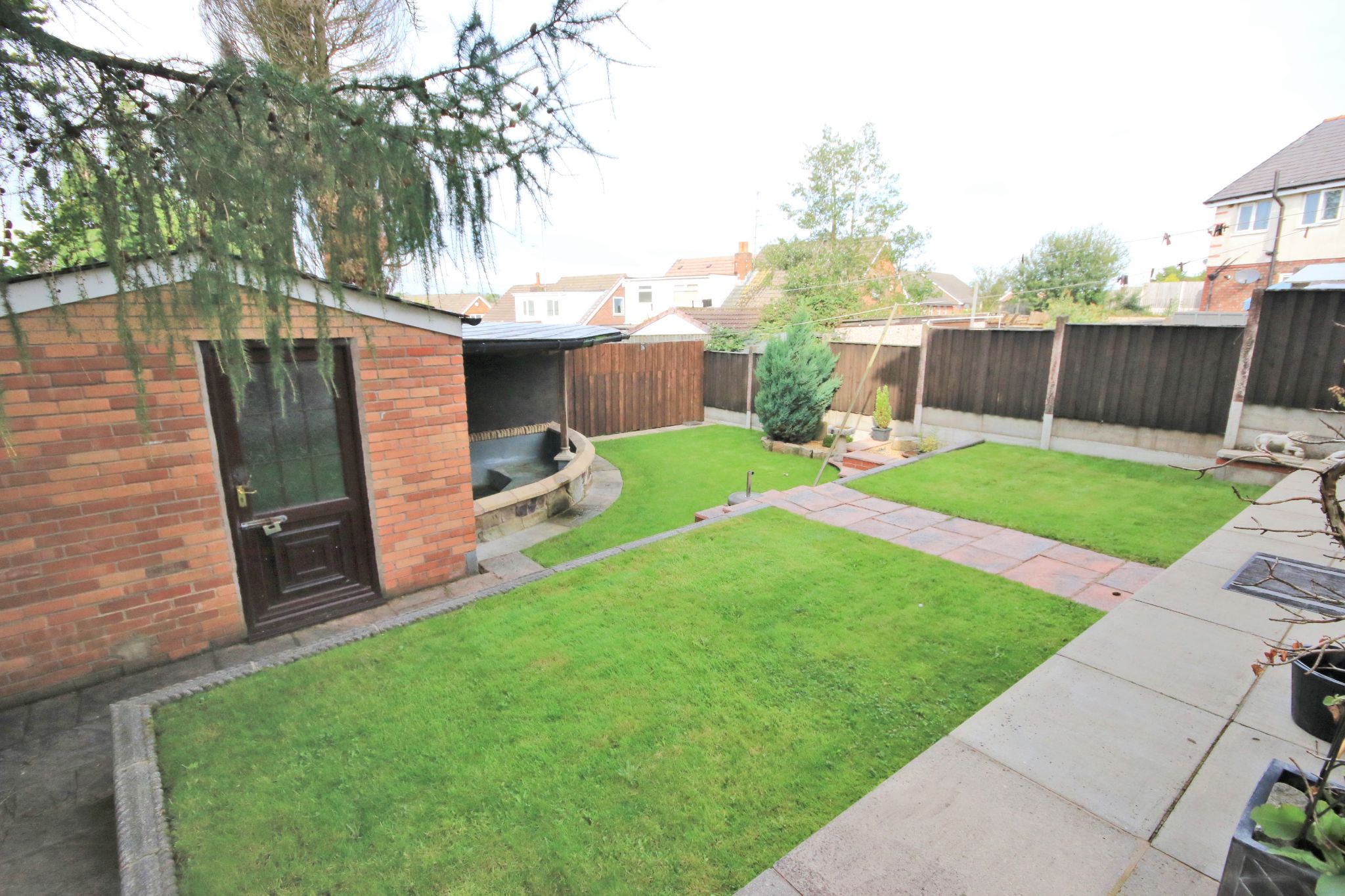 3 bedroom semi-detached house Let in Wigan - Photograph 13.