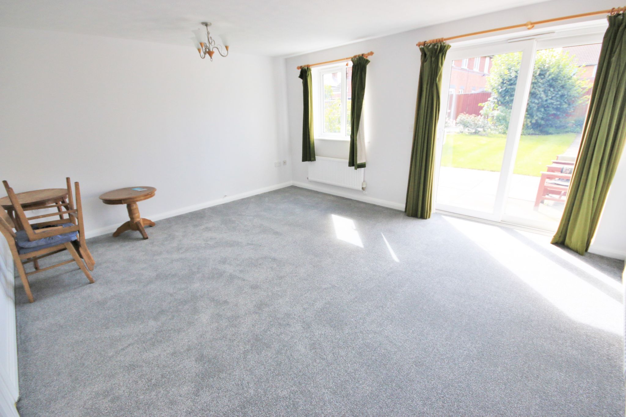 3 bedroom semi-detached house Let in Wigan - Photograph 2.
