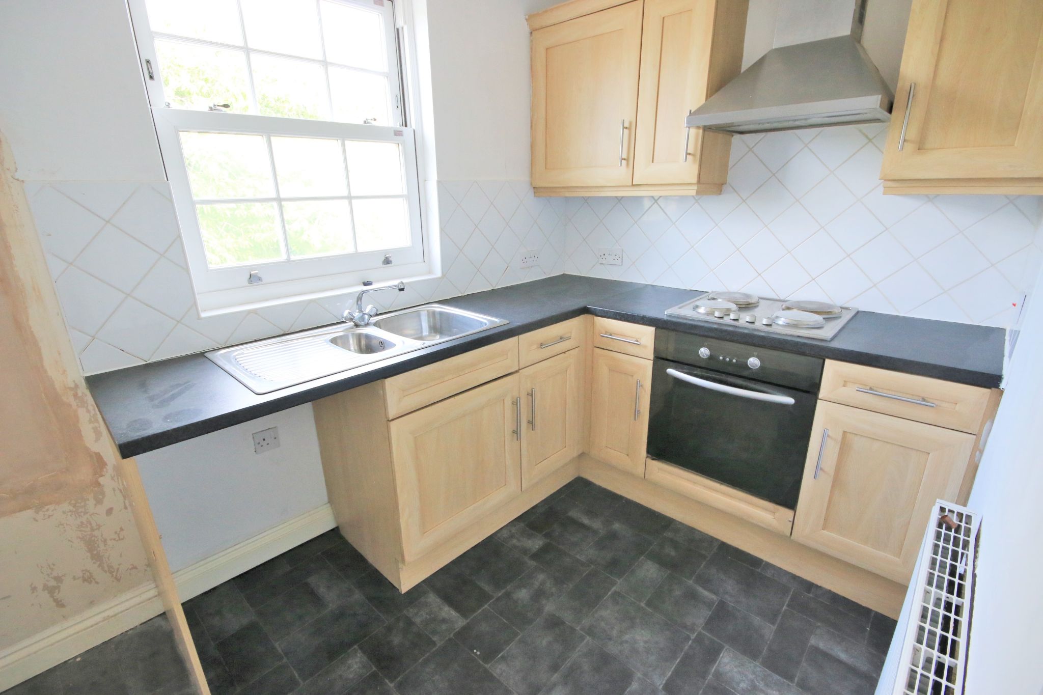 2 bedroom apartment flat/apartment Let in Wigan - Photograph 3.