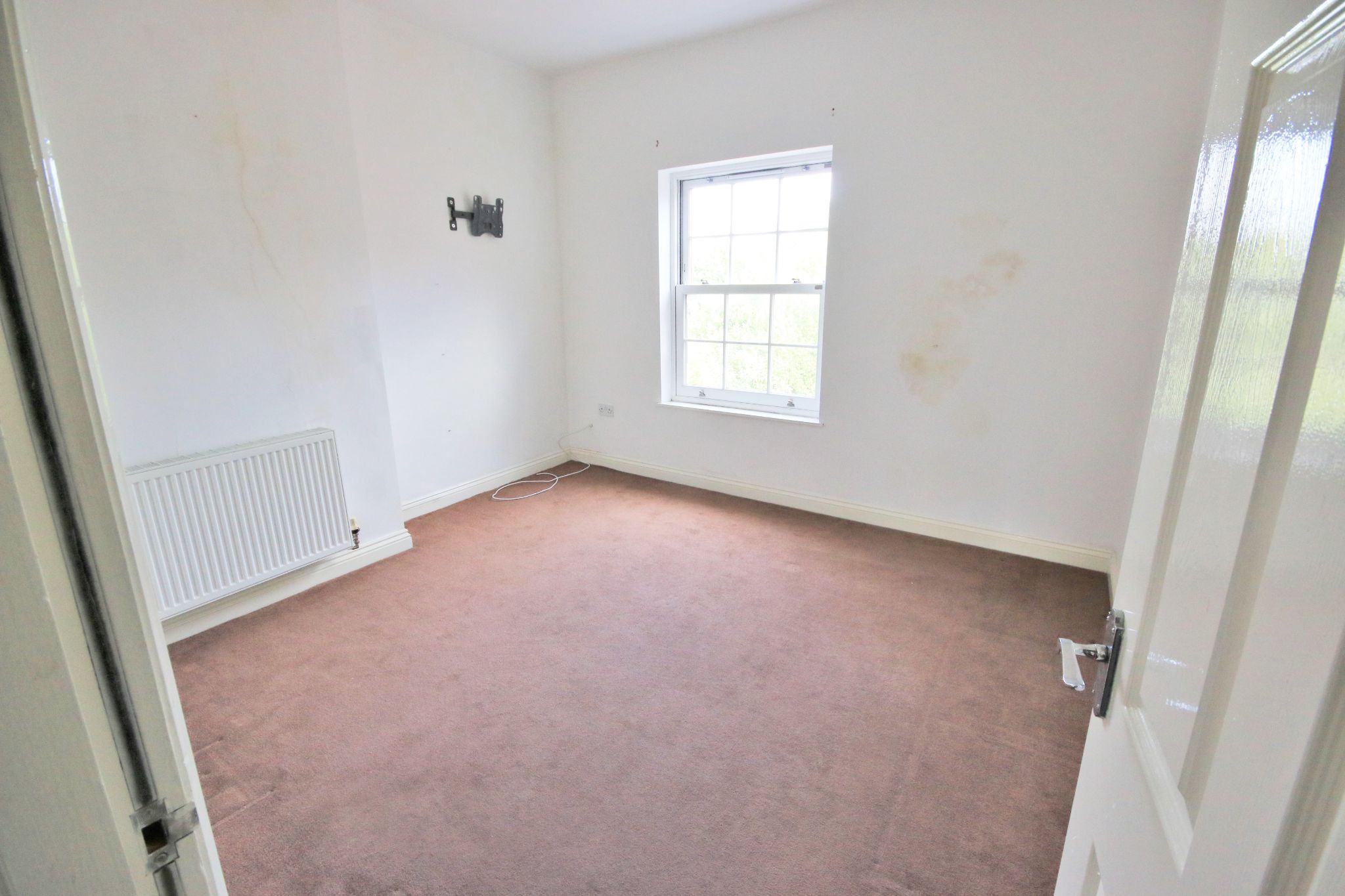 2 bedroom apartment flat/apartment Let in Wigan - Photograph 6.