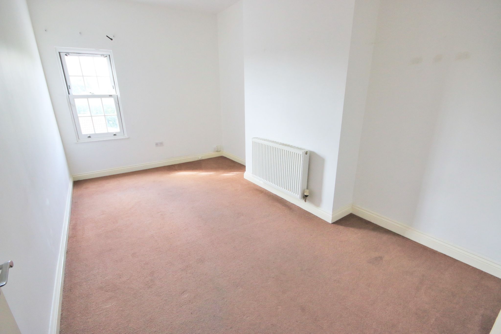 2 bedroom apartment flat/apartment Let in Wigan - Photograph 5.