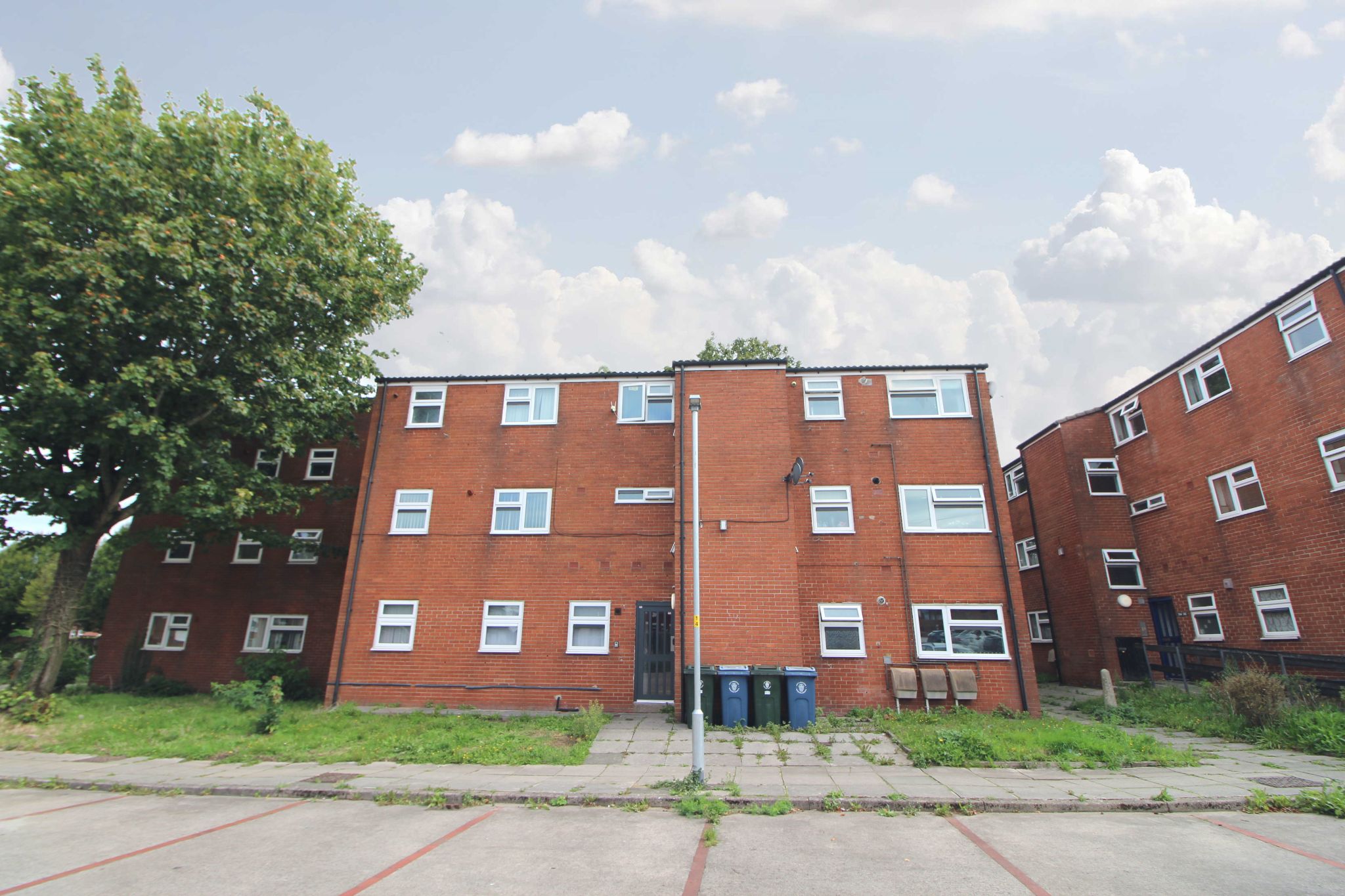 3 bedroom apartment flat/apartment For Sale in Skelmersdale - Property photograph.