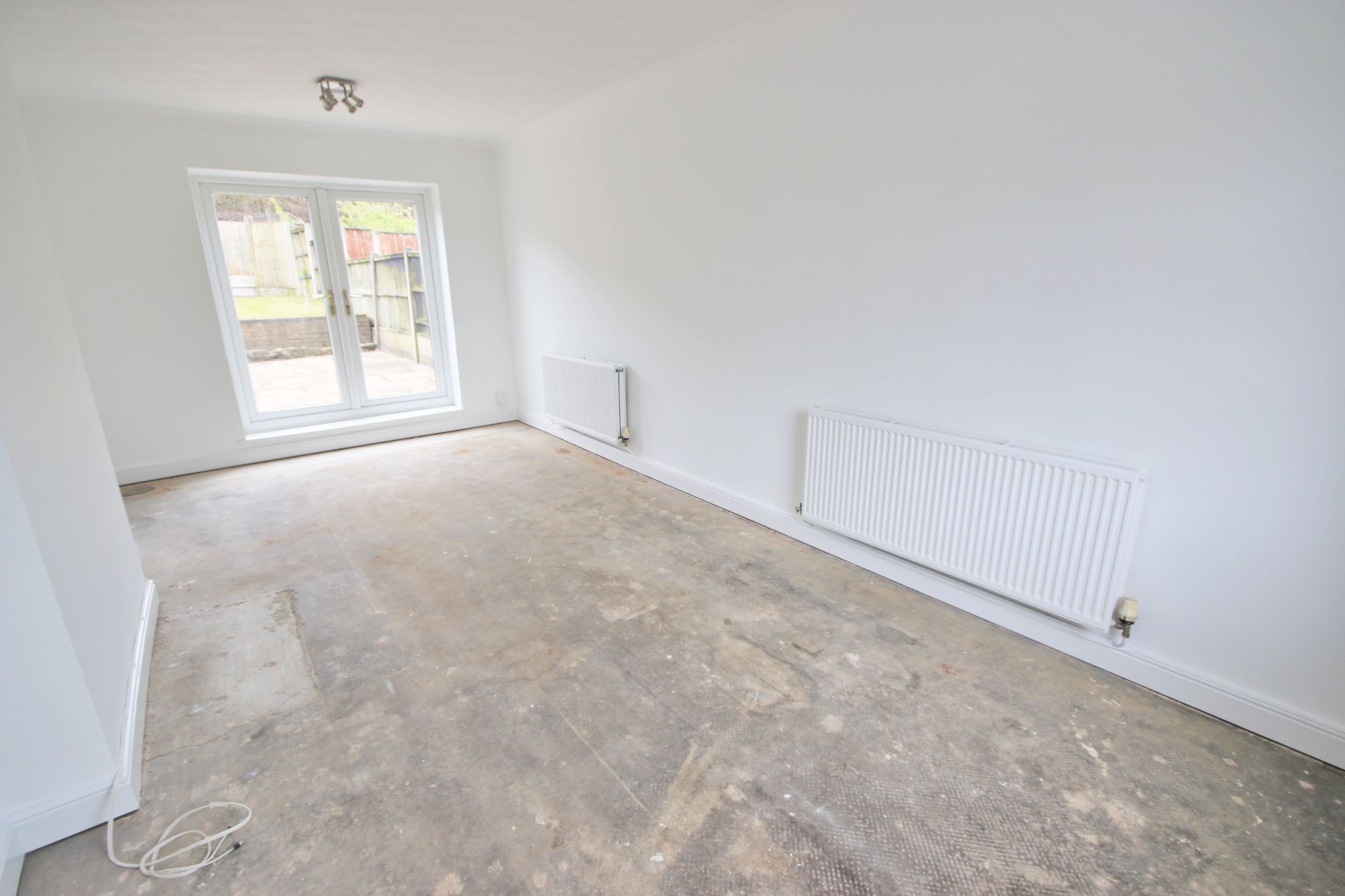 3 bedroom semi-detached house To Let in Wigan - Property photograph.
