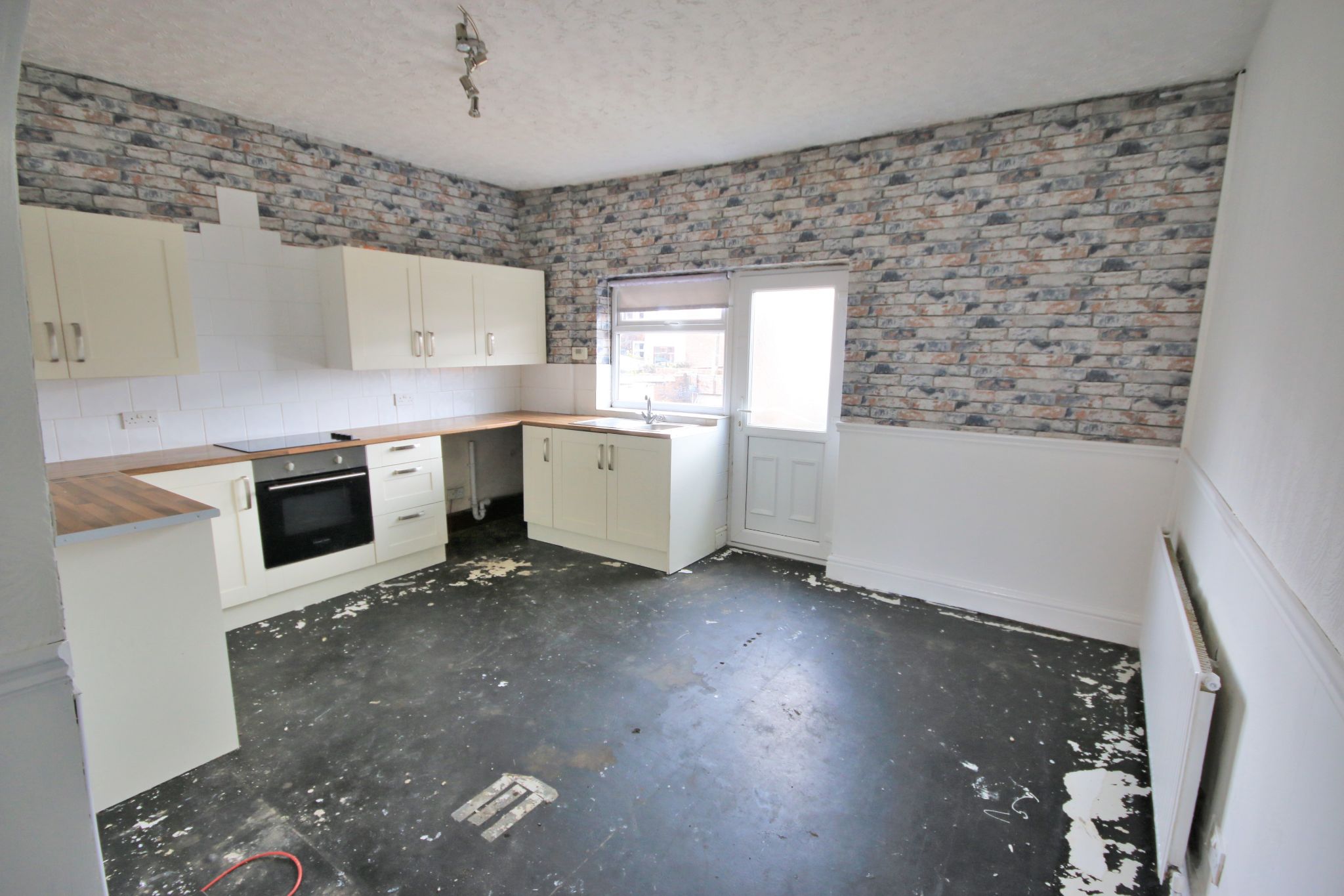2 bedroom mid terraced house Let Agreed in Wigan - Photograph 4.