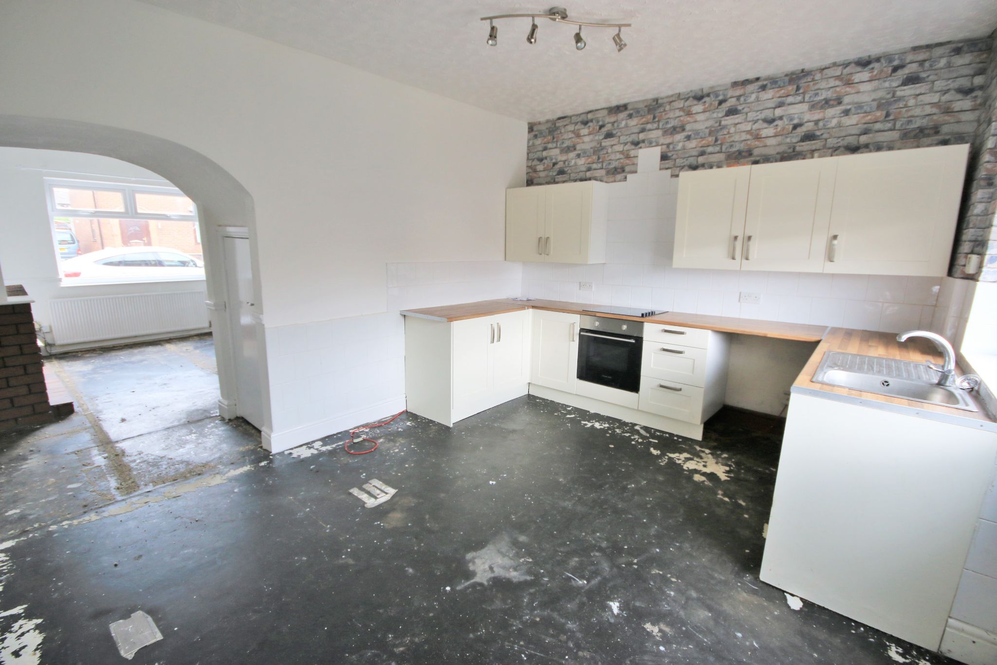 2 bedroom mid terraced house Let Agreed in Wigan - Photograph 5.