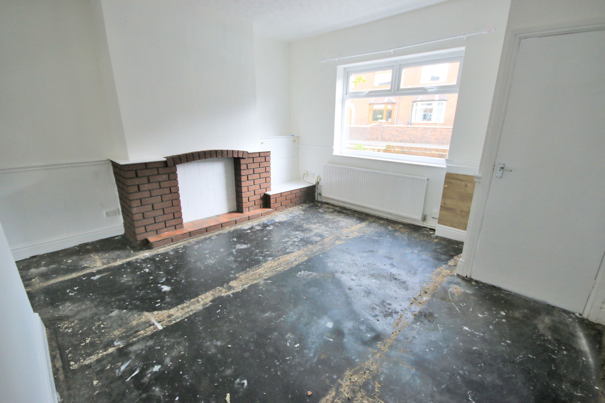2 bedroom mid terraced house Let Agreed in Wigan - Photograph 3.