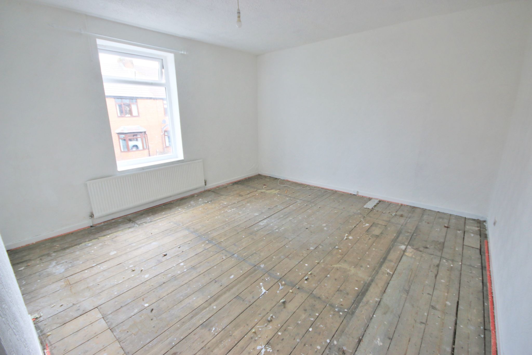 2 bedroom mid terraced house Let Agreed in Wigan - Photograph 7.