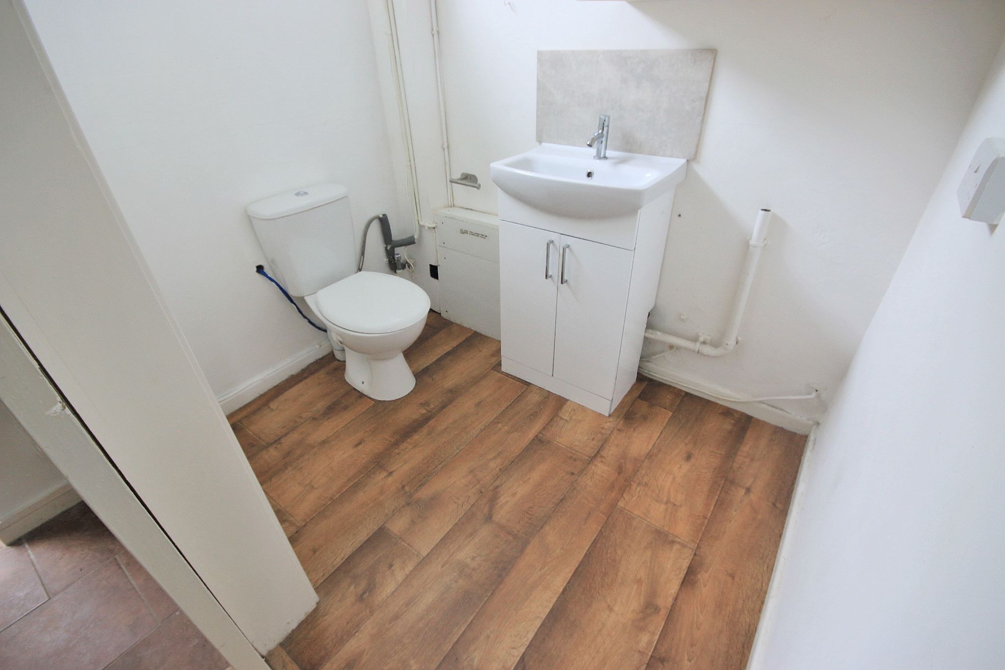 3 bedroom flat flat/apartment Let in Wigan - Photograph 17.