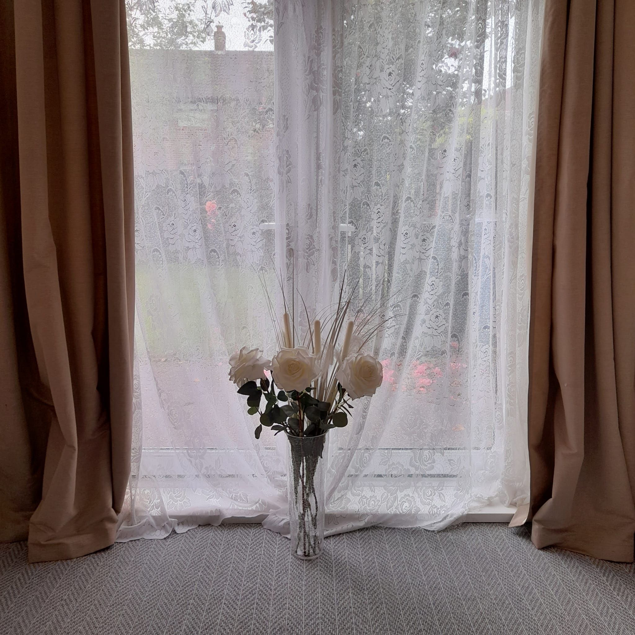 3 bedroom flat flat/apartment Let in Wigan - Photograph 6.