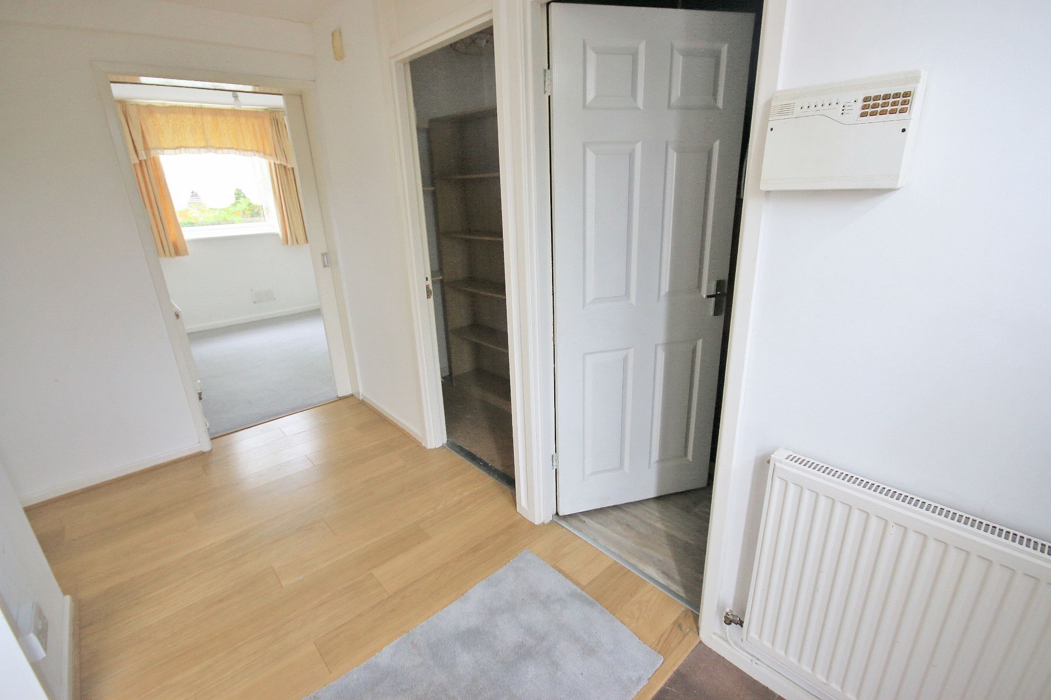 3 bedroom flat flat/apartment Let in Wigan - Photograph 15.