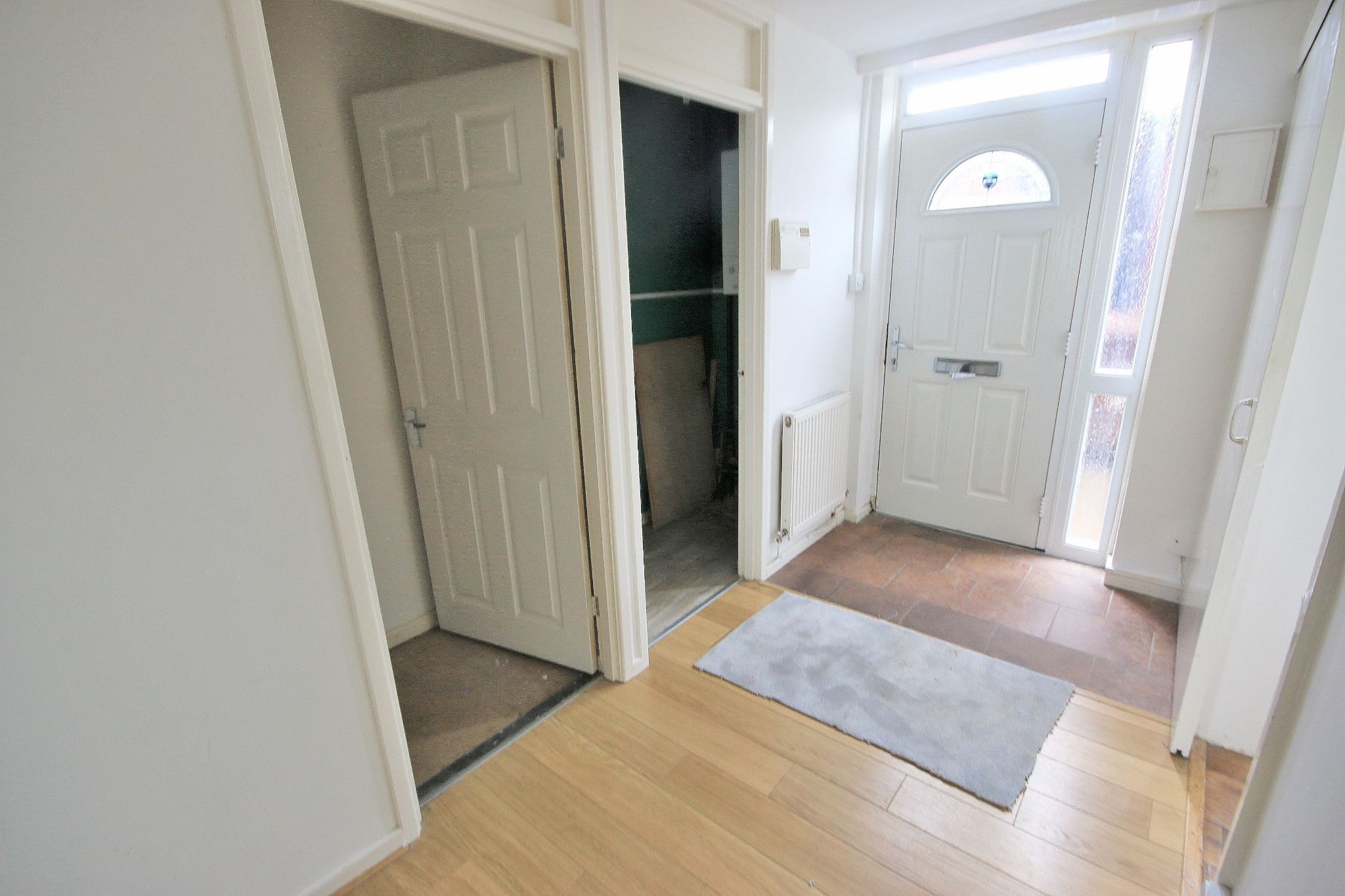 3 bedroom flat flat/apartment Let in Wigan - Photograph 16.