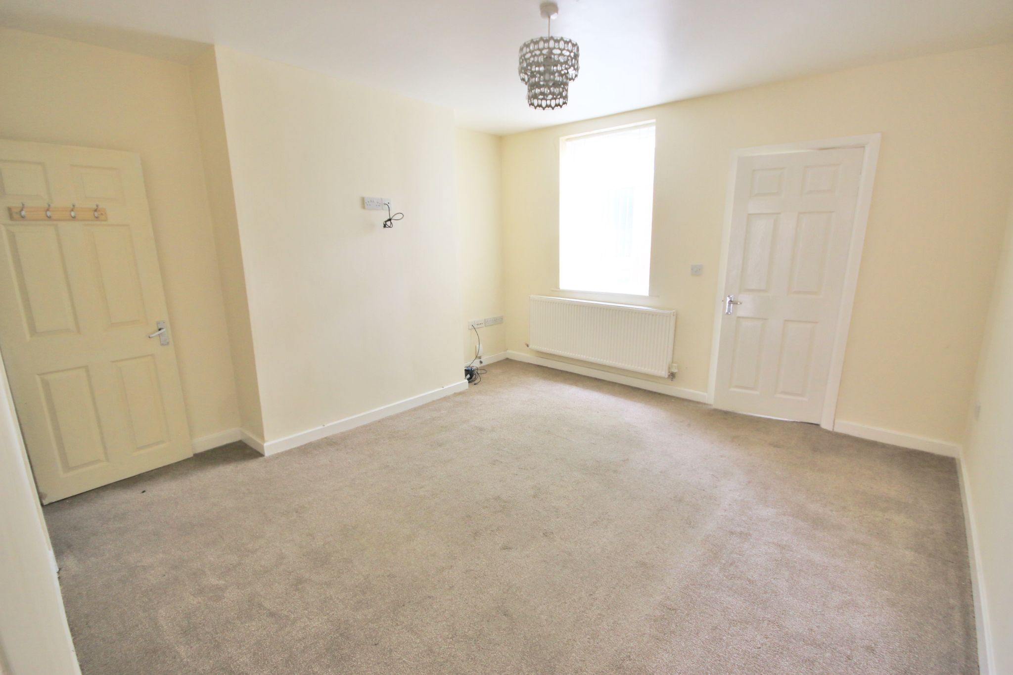 2 bedroom end terraced house Let in Wigan - Photograph 3.