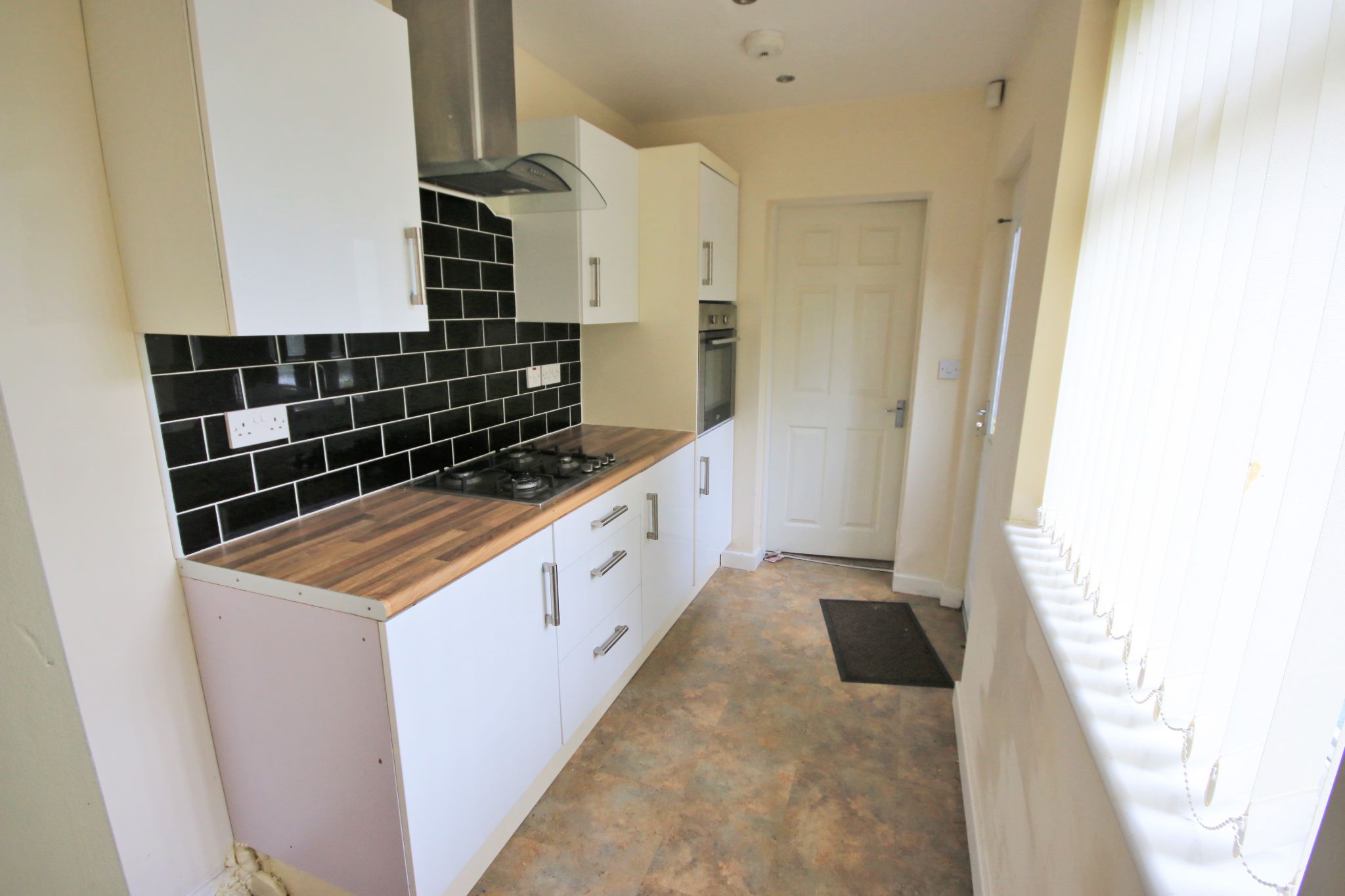 2 bedroom end terraced house Let in Wigan - Photograph 6.