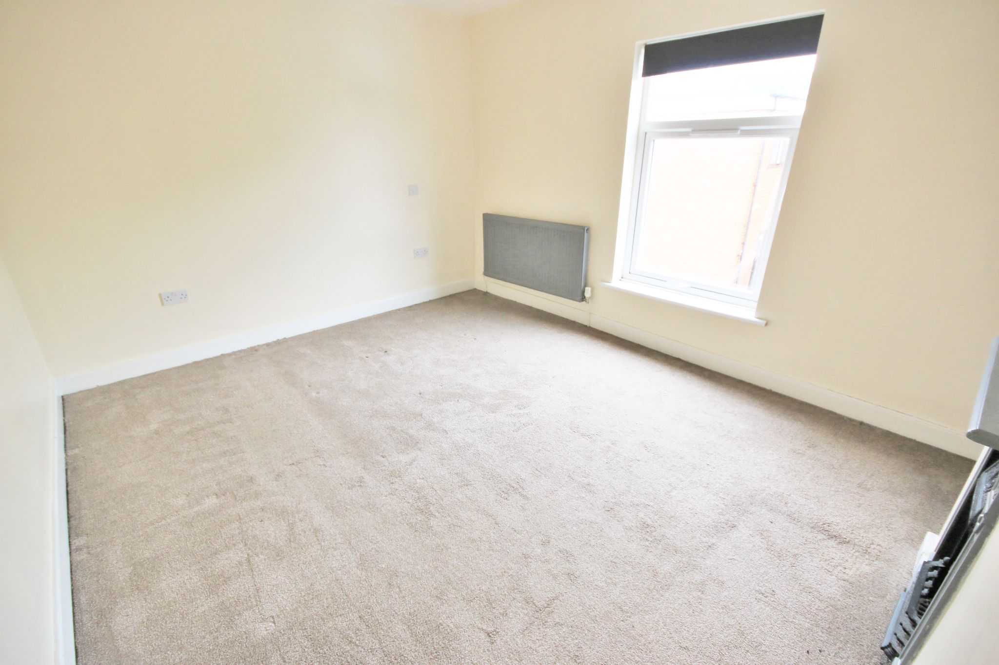 2 bedroom end terraced house Let in Wigan - Photograph 8.