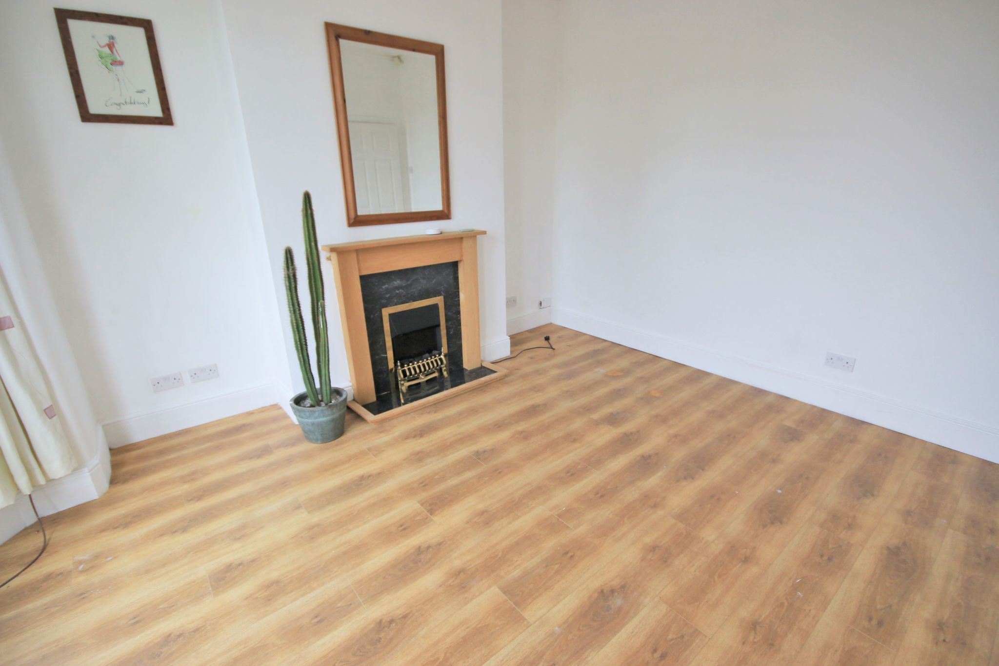 2 bedroom end terraced house Let in Wigan - Photograph 3.