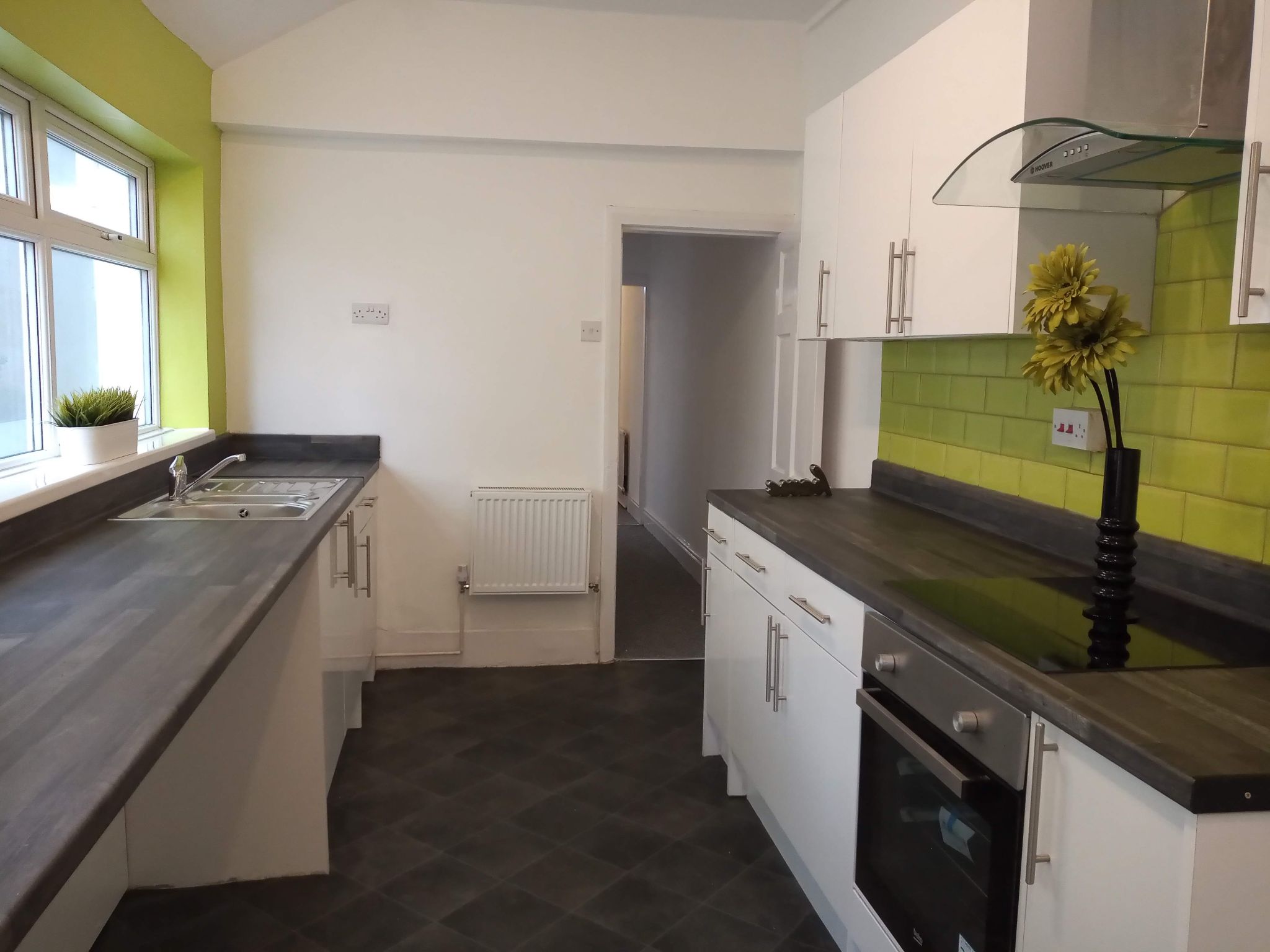 2 bedroom mid terraced house Let in Wigan - Photograph 5.