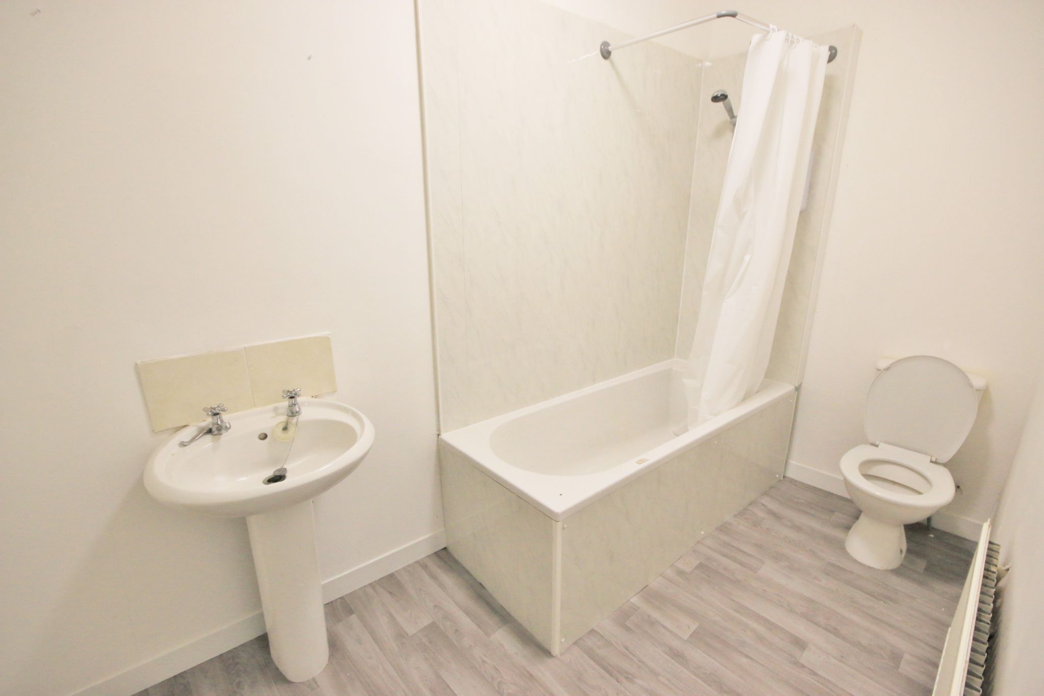 2 bedroom mid terraced house Let Agreed in Wigan - Photograph 10.