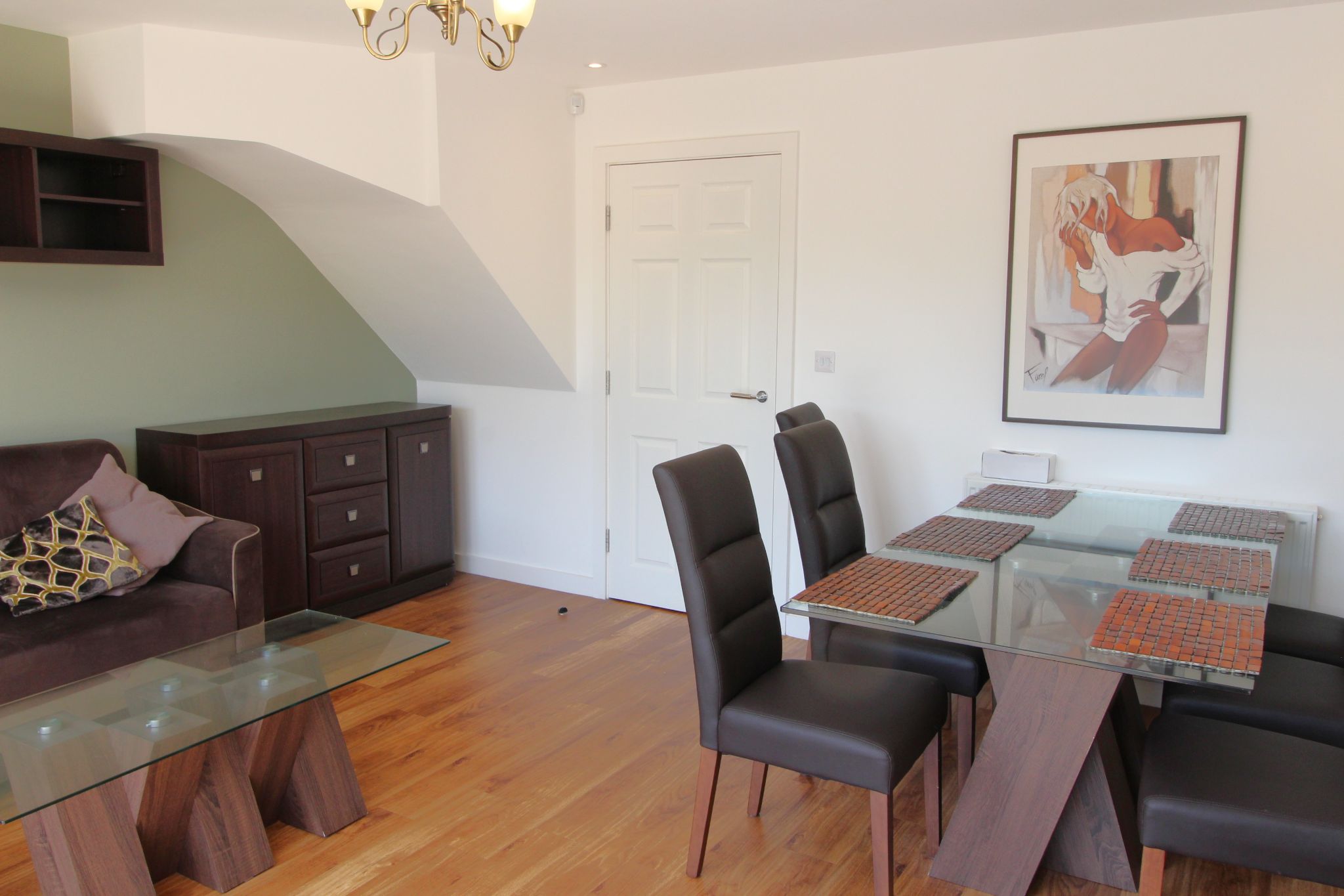 3 bedroom mews house For Sale in Wigan - Photograph 3.
