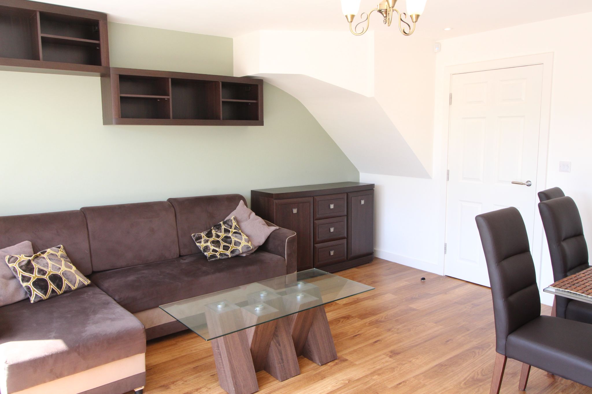 3 bedroom mews house For Sale in Wigan - Photograph 2.