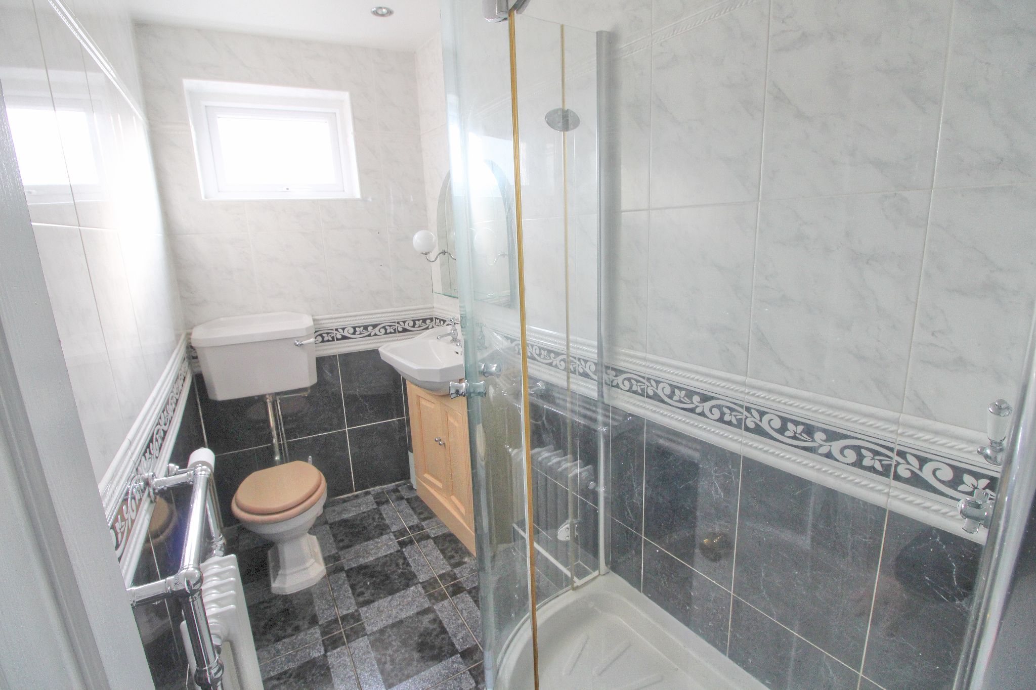 2 bedroom mid terraced house Let in Wigan - Photograph 13.