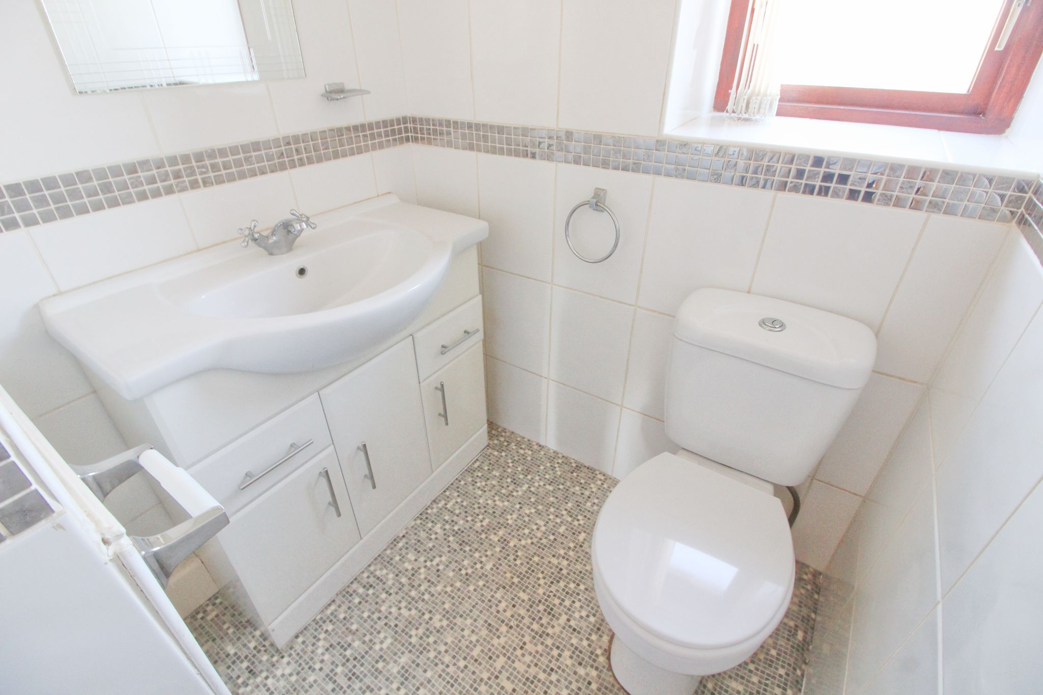 2 bedroom cottage house To Let in Wigan - Photograph 10.