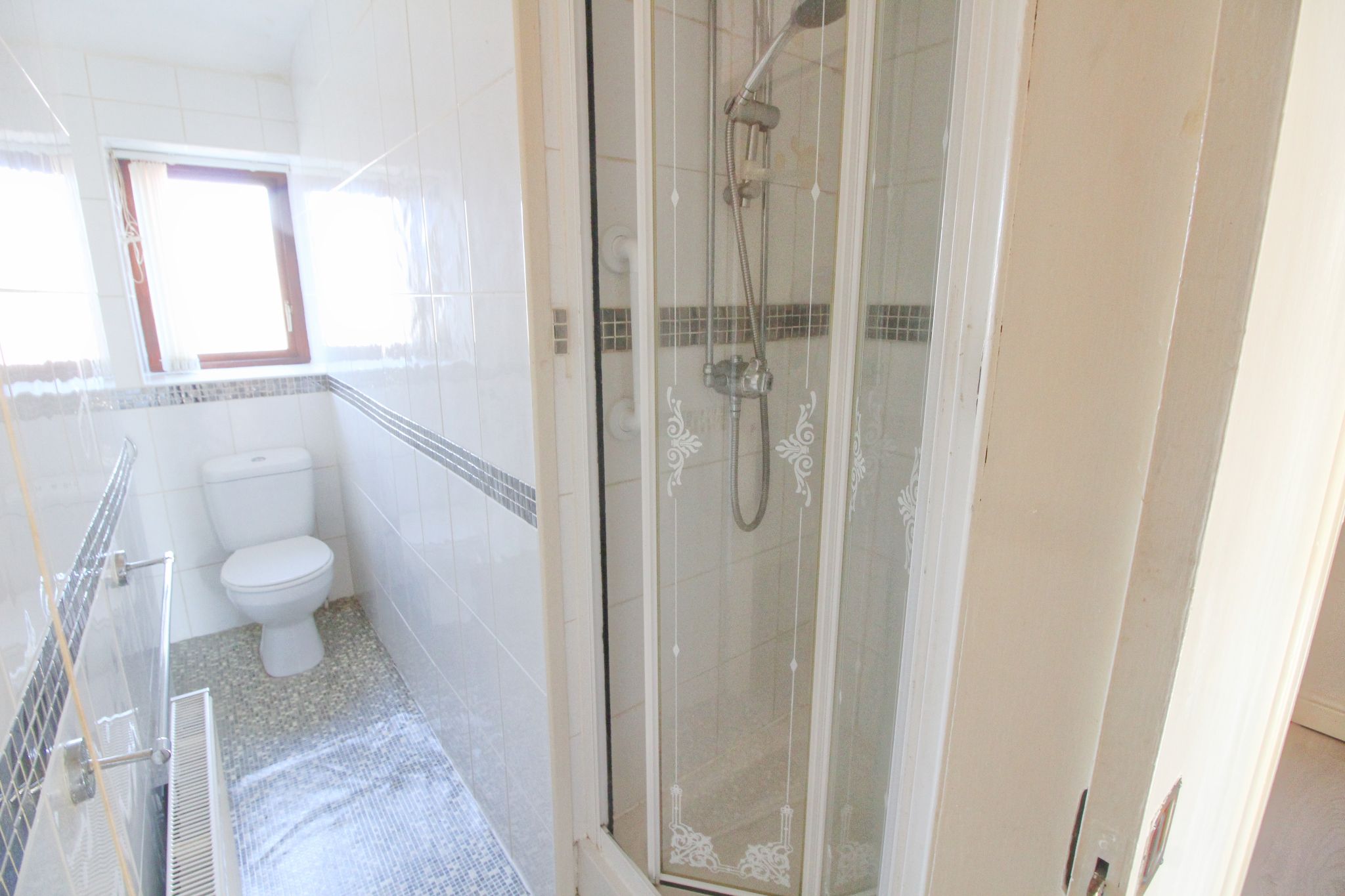 2 bedroom cottage house To Let in Wigan - Photograph 9.