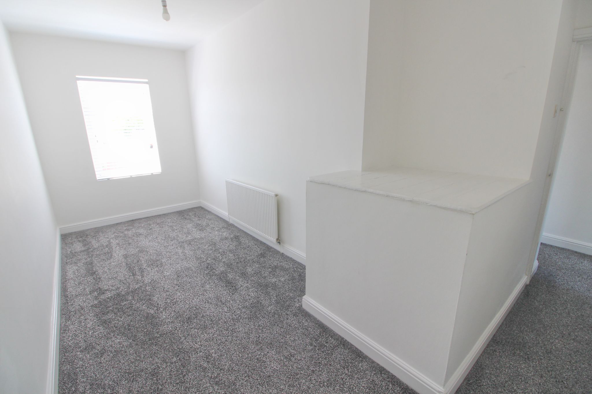 3 bedroom mid terraced house Let in Wigan - Photograph 12.